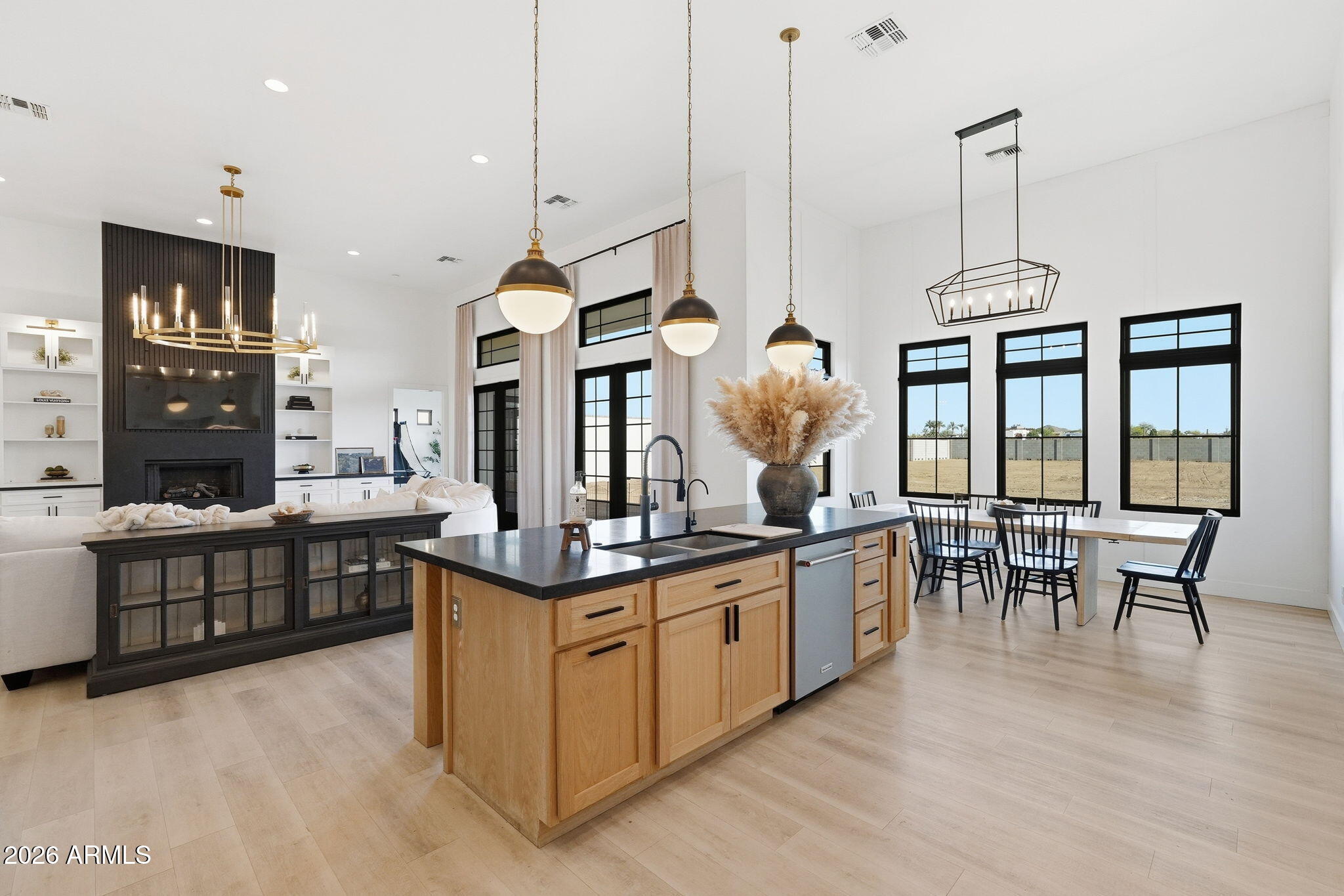 ENCANTO REAL - Residential