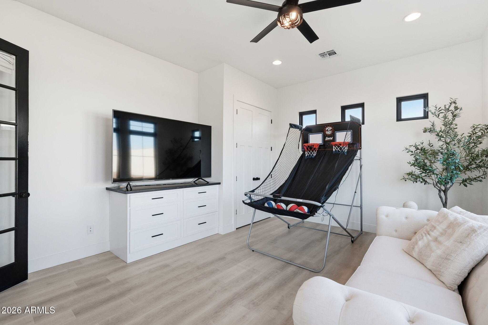 ENCANTO REAL - Residential