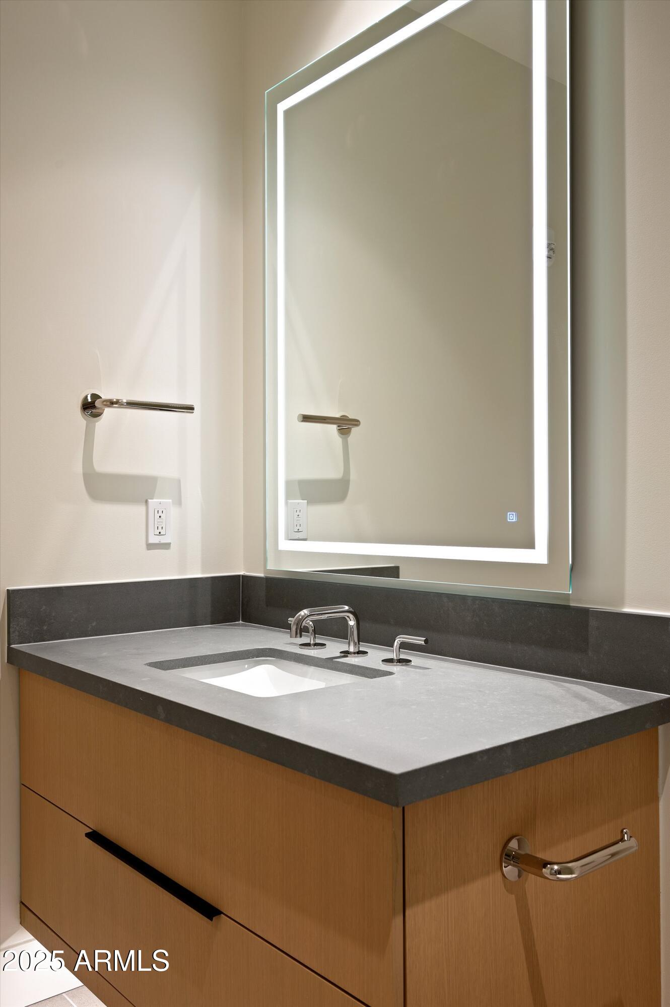 Ascent at the Phoenician Mountainside Condominiums - Residential