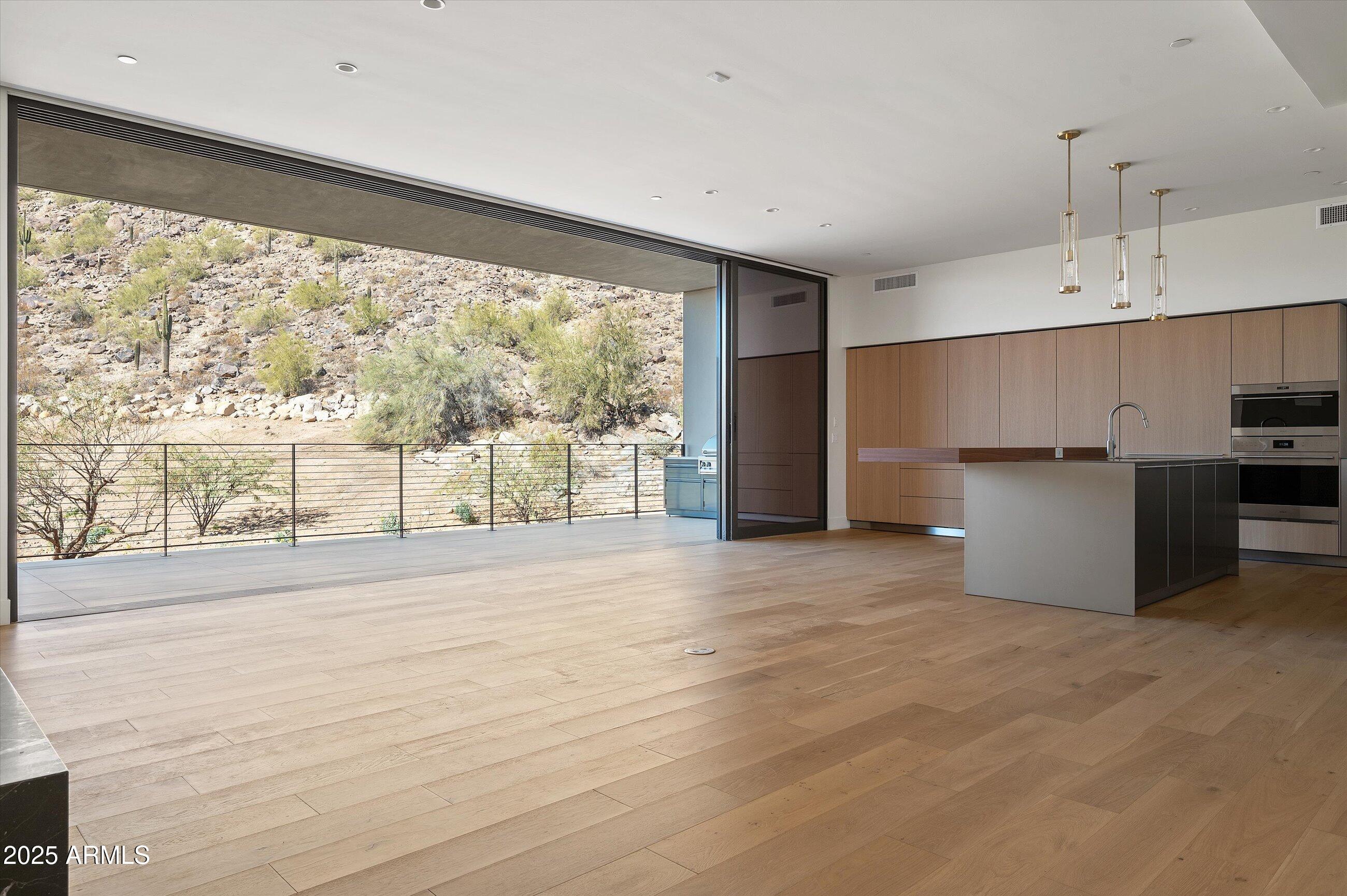 Ascent at the Phoenician Mountainside Condominiums - Residential