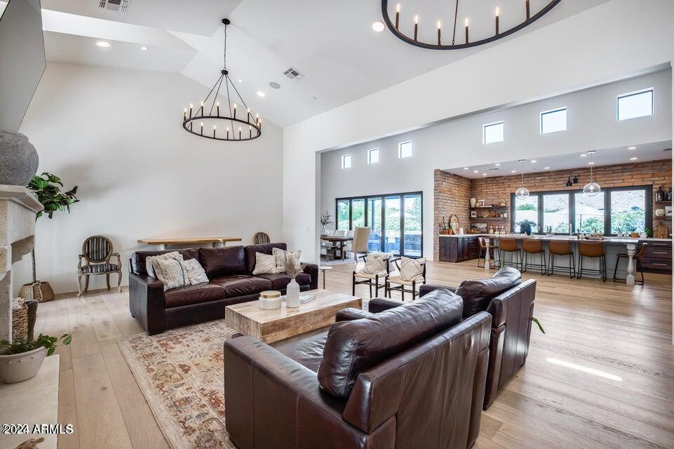 FRANCISCAN TERRACE - Residential