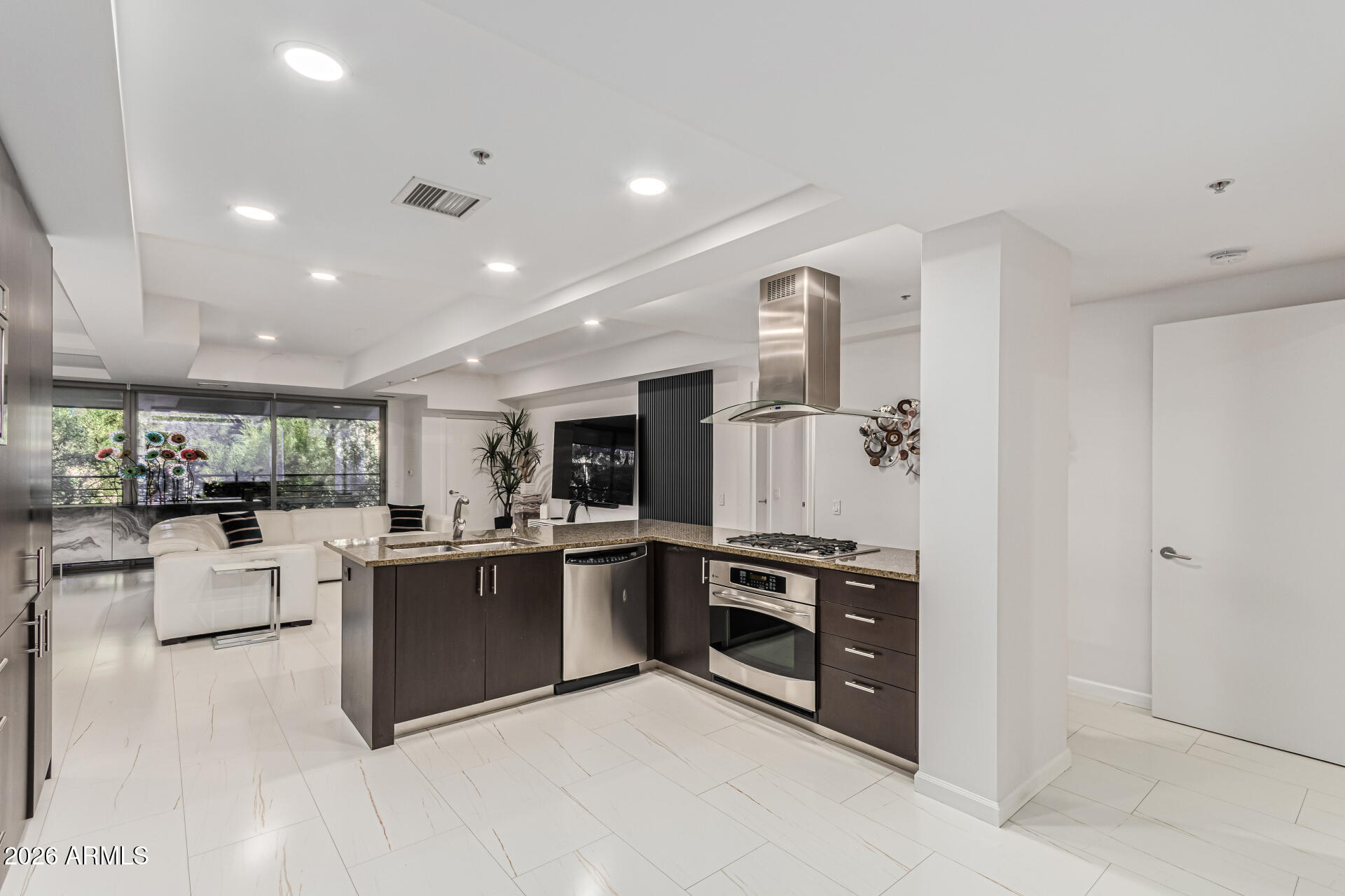 OPTIMA CAMELVIEW VILLAGE CONDOMINIUM 2ND AMD - Residential