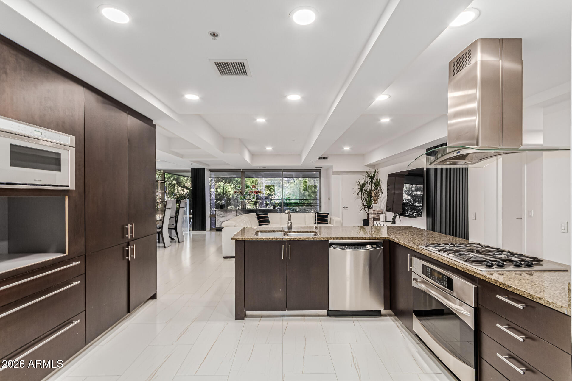 OPTIMA CAMELVIEW VILLAGE CONDOMINIUM 2ND AMD - Residential