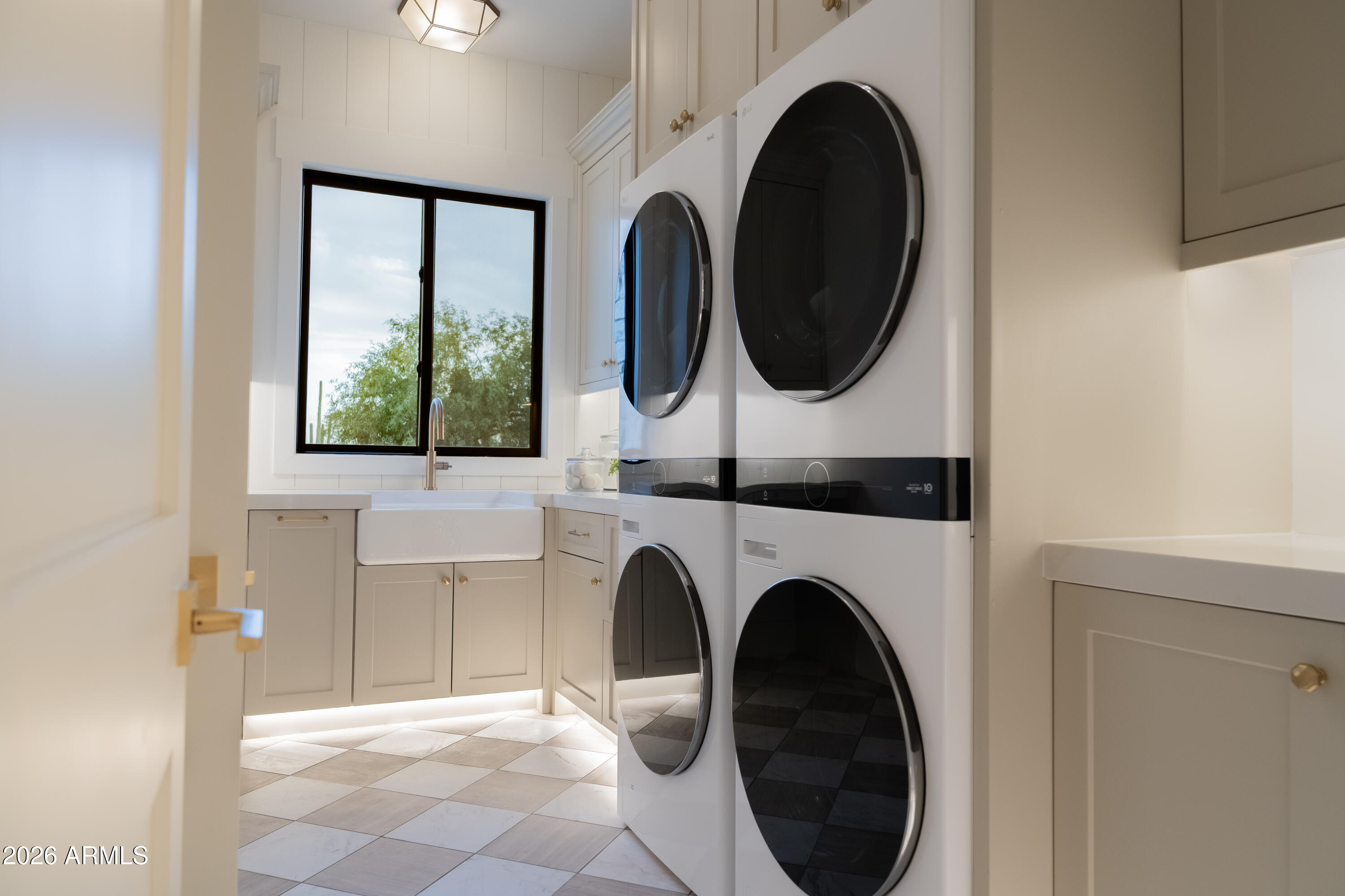 GRANITE MOUNTAIN AT LAS SENDAS - Residential