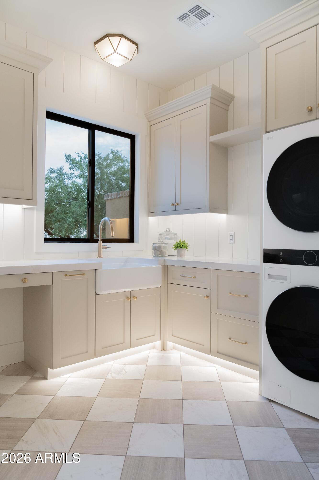 GRANITE MOUNTAIN AT LAS SENDAS - Residential