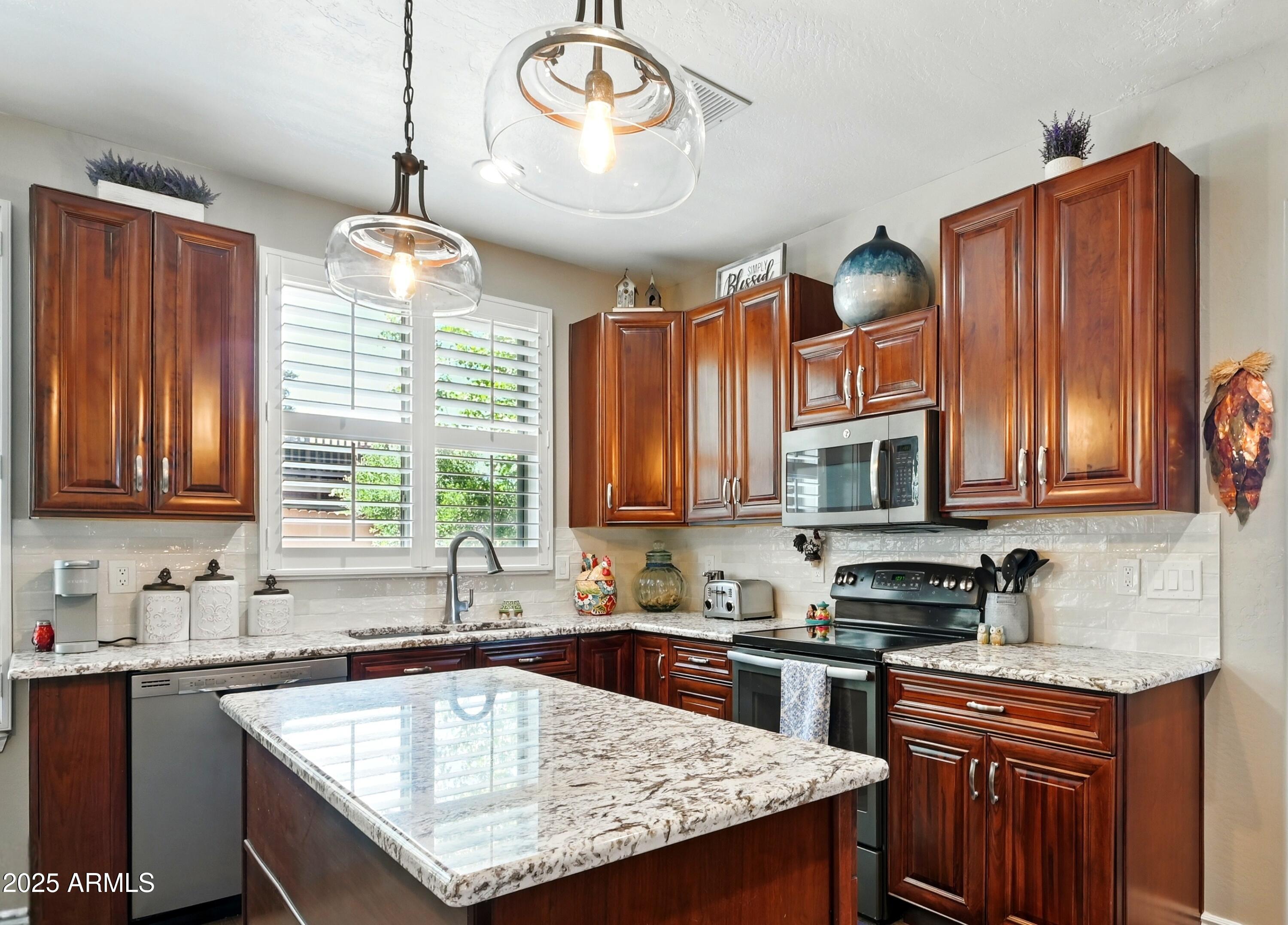ELK RIDGE - Residential