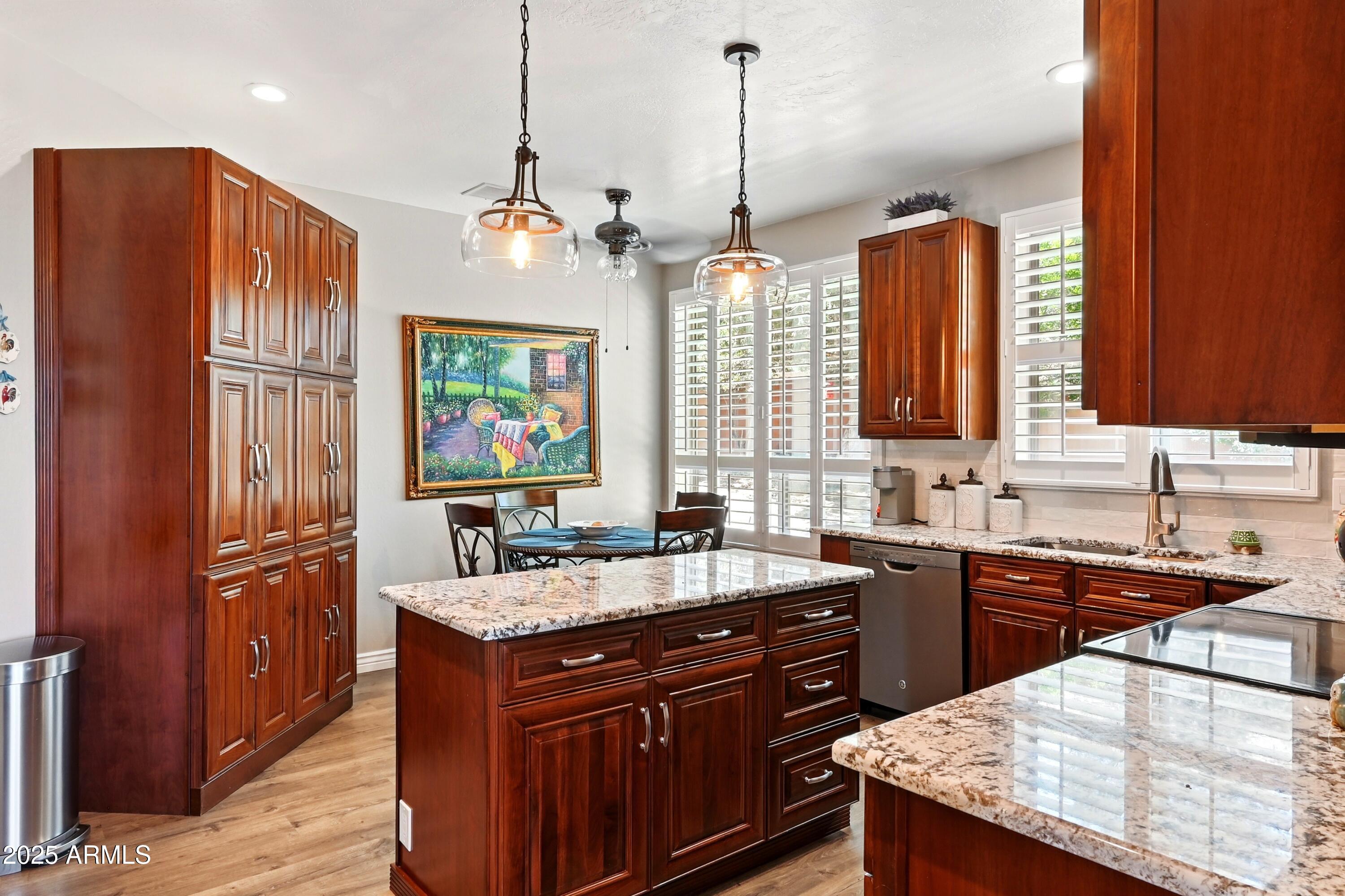 ELK RIDGE - Residential