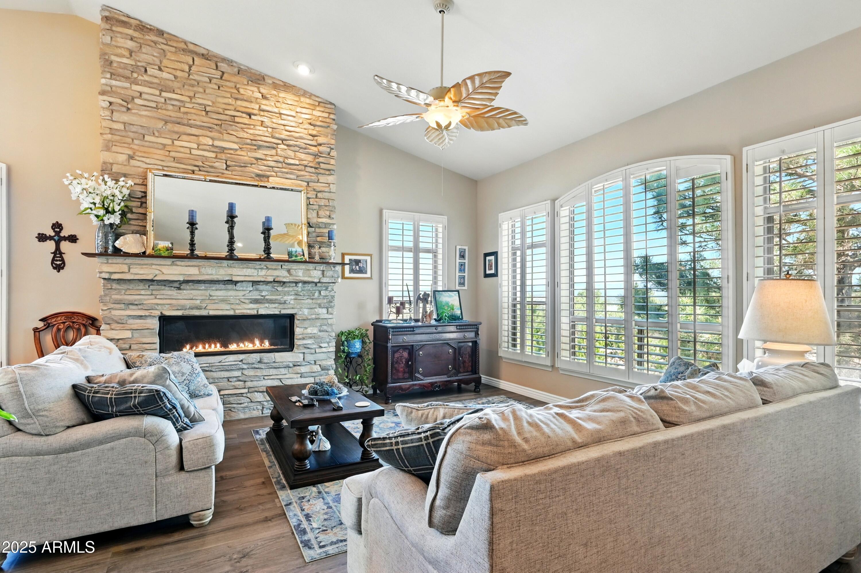 ELK RIDGE - Residential