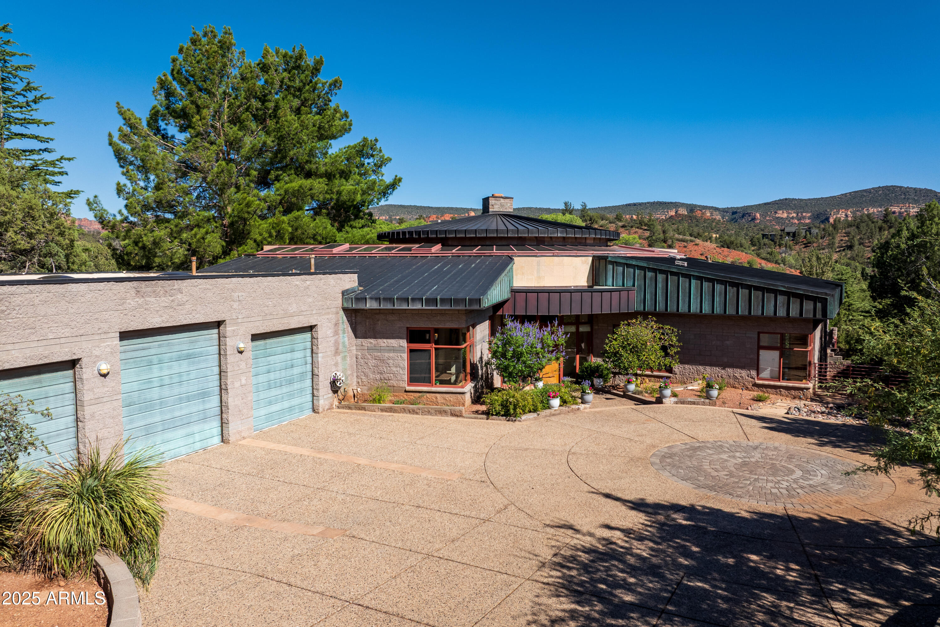 EAST CUP OF GOLD ESTATES - Residential