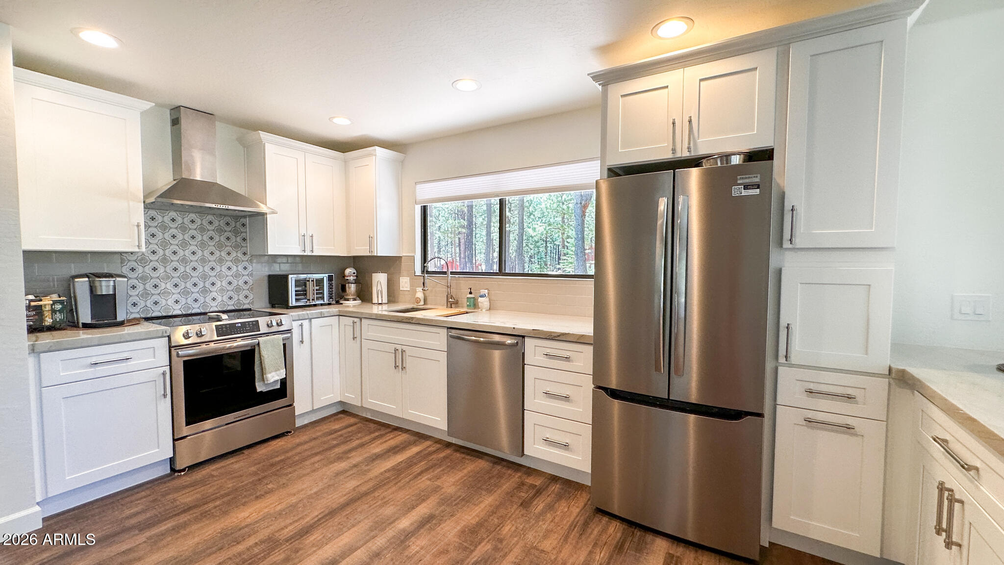 FOREST LAKES ESTATES 8 - Residential