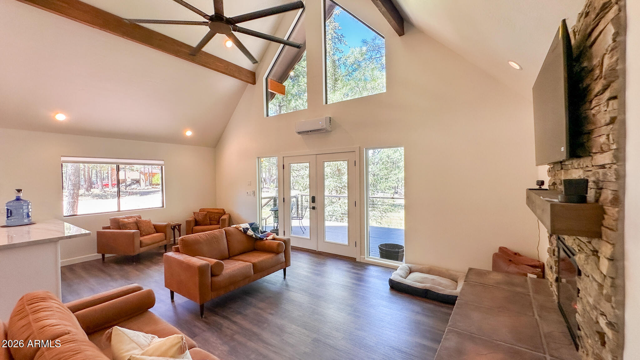 FOREST LAKES ESTATES 8 - Residential
