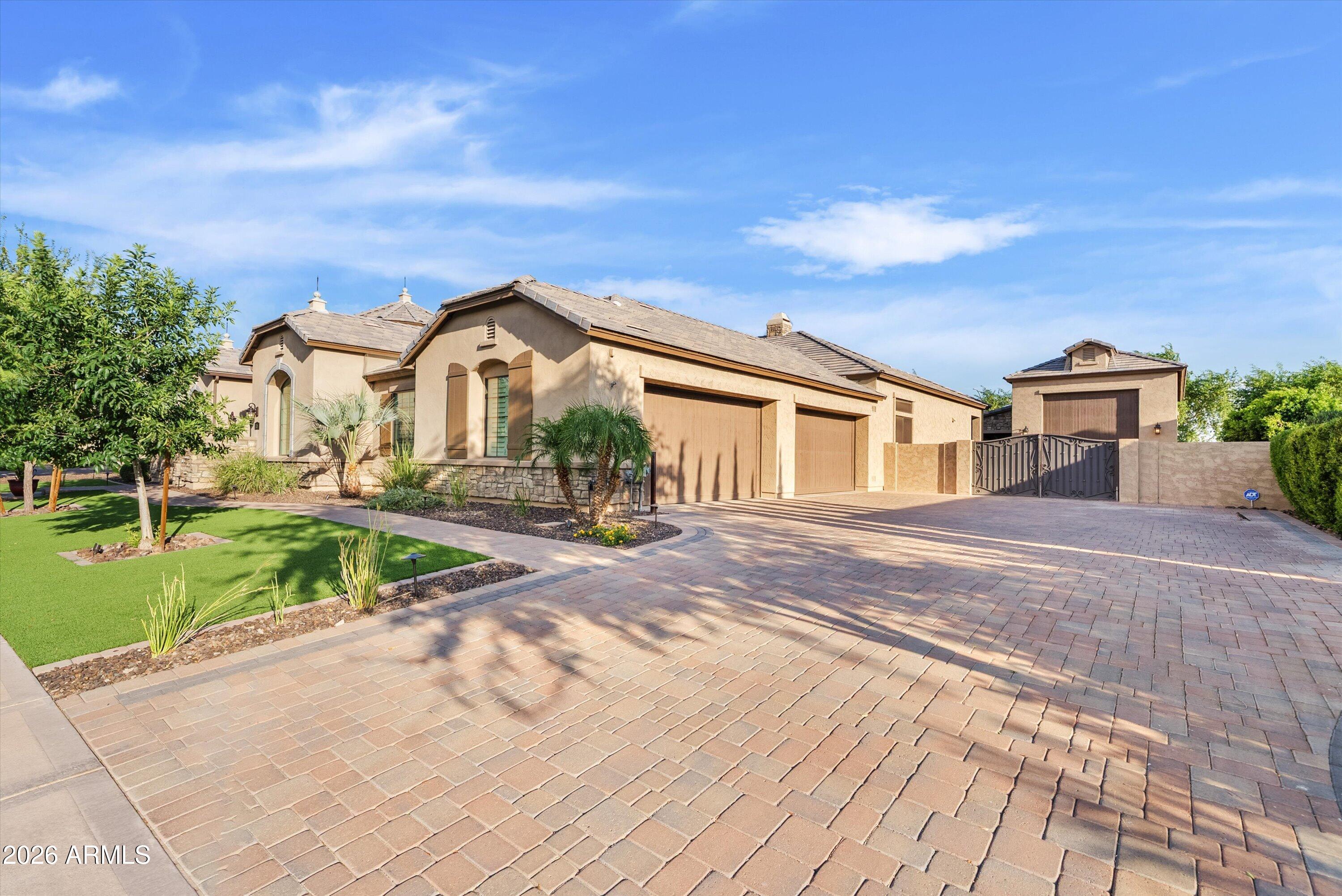 ESTATES AT 32ND STREET - Residential