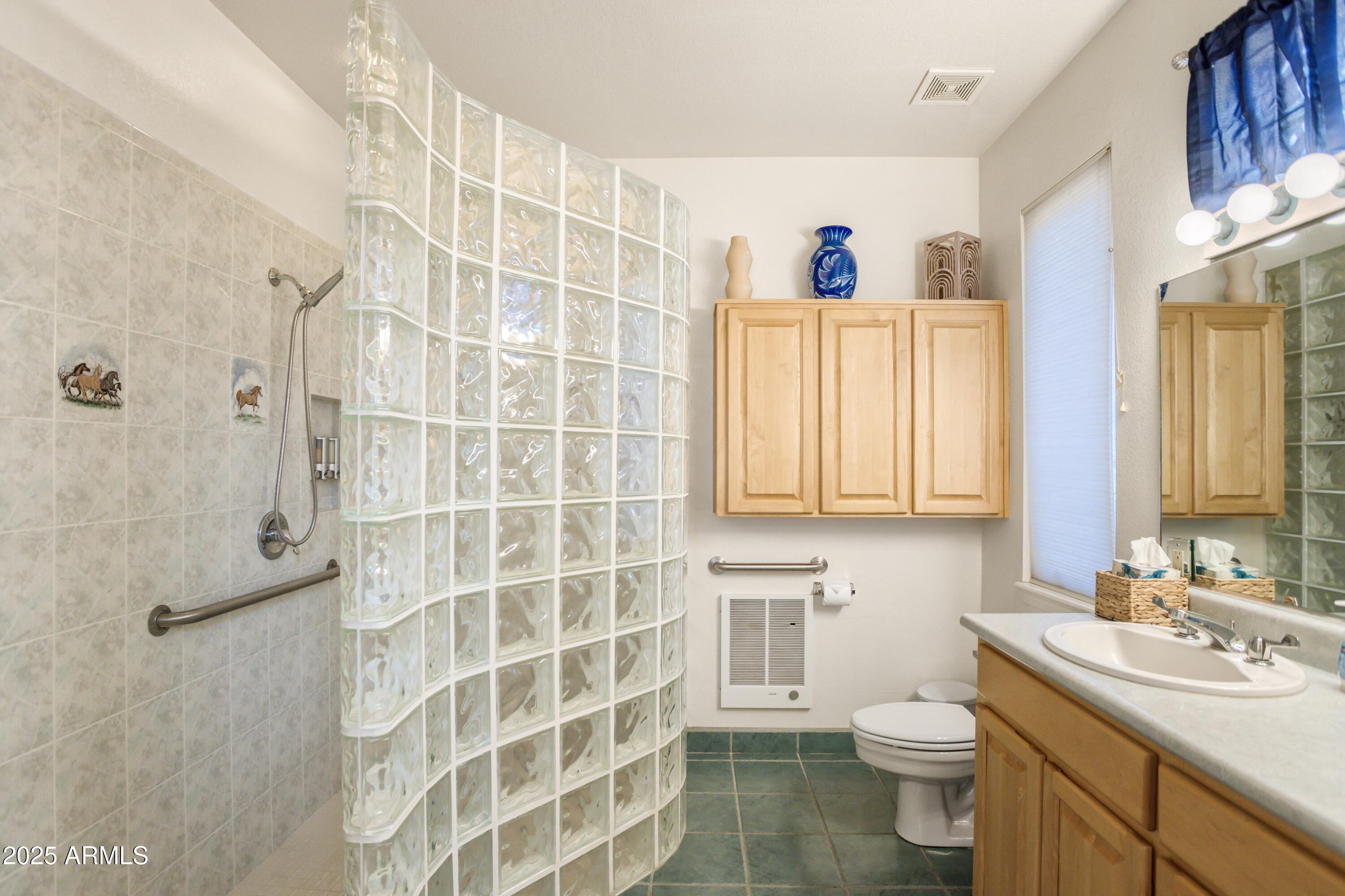 EXECUTIVE ACRES - Residential
