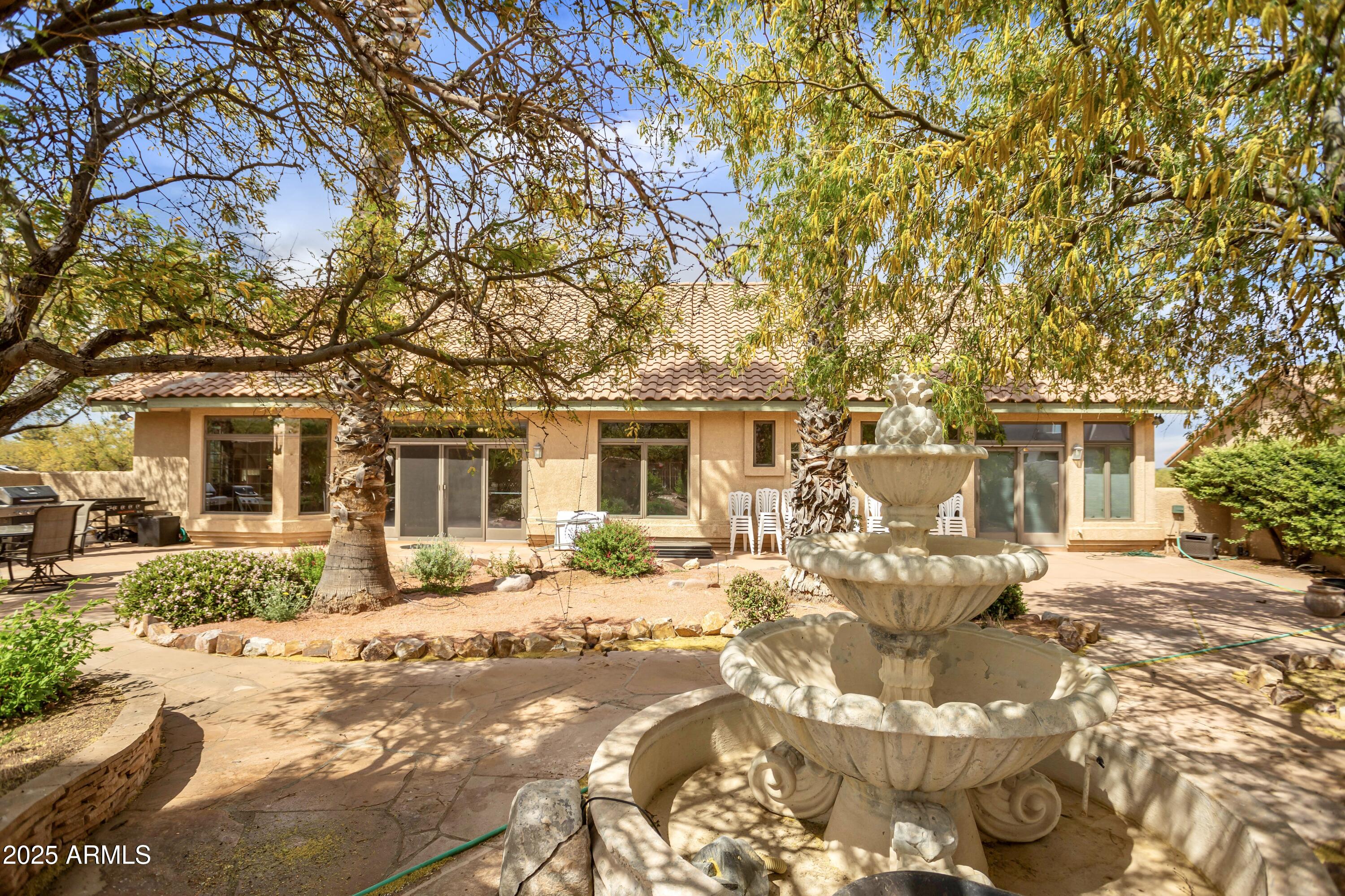 EXECUTIVE ACRES - Residential
