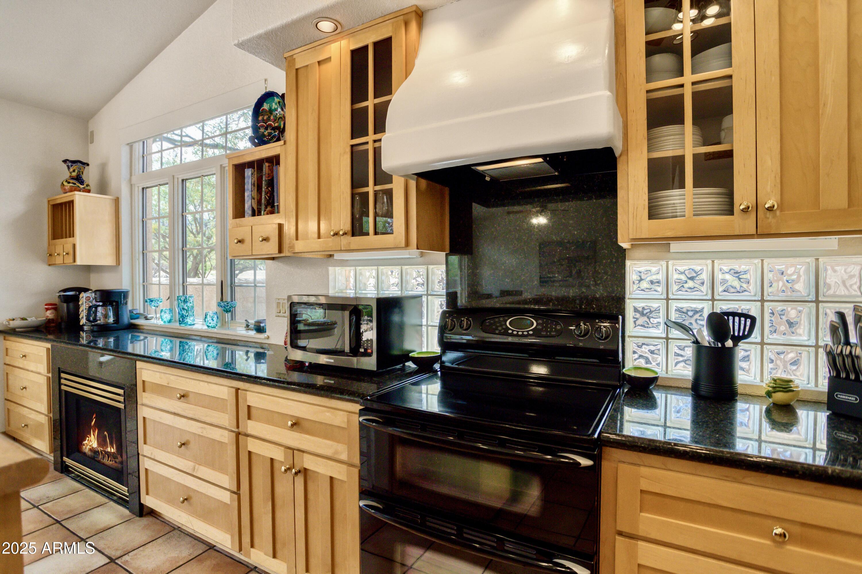 EXECUTIVE ACRES - Residential