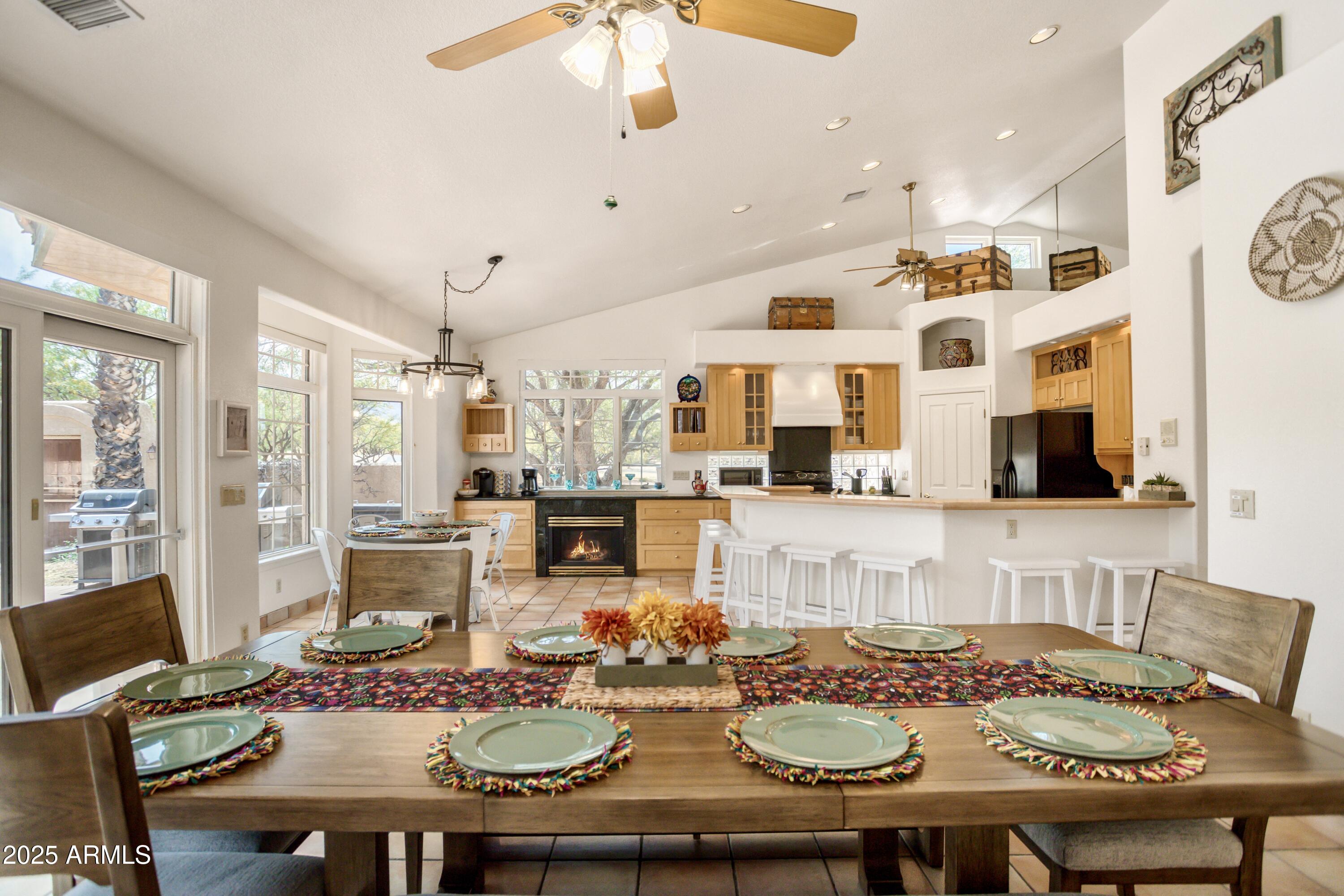 EXECUTIVE ACRES - Residential