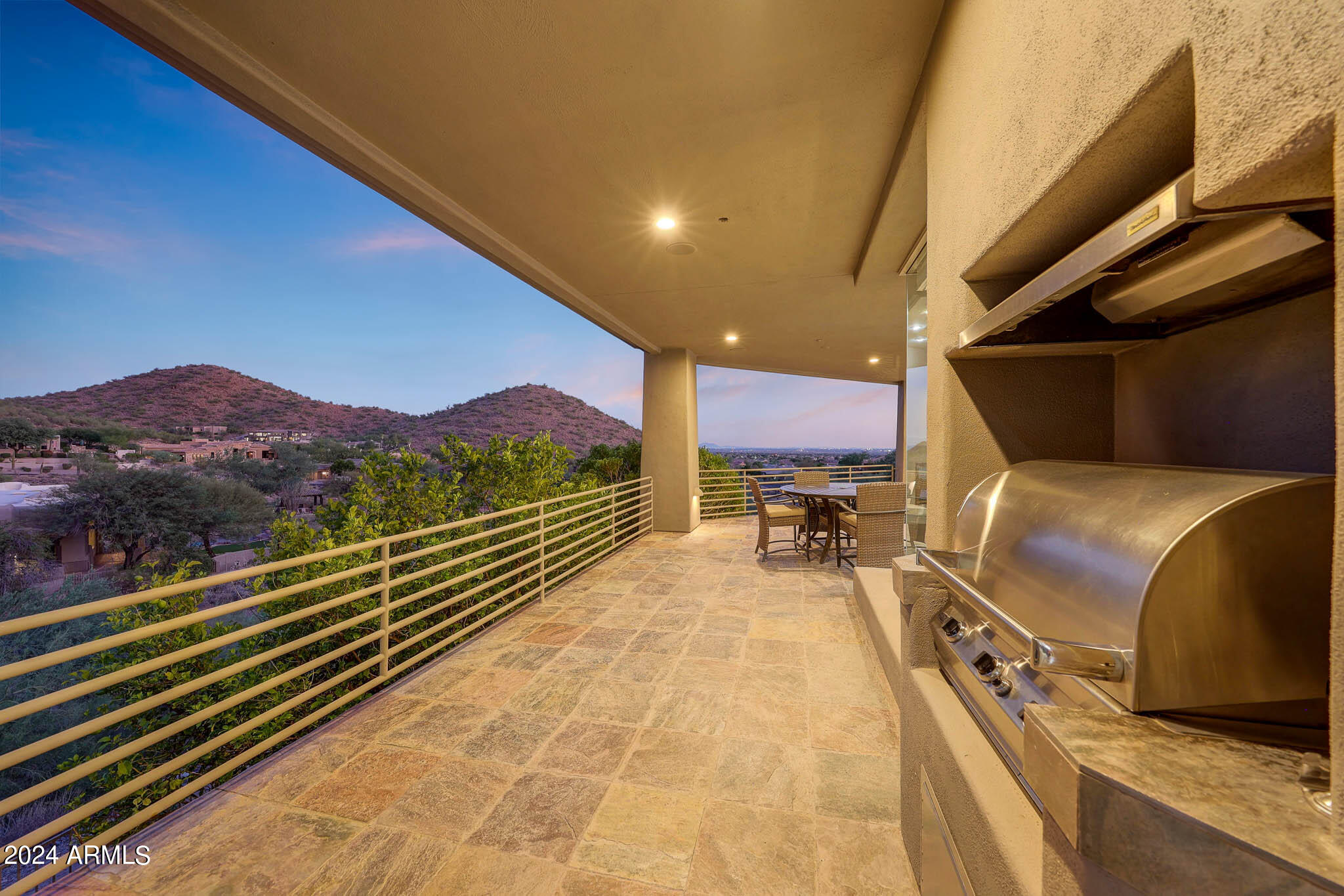SCOTTSDALE MOUNTAIN - Residential