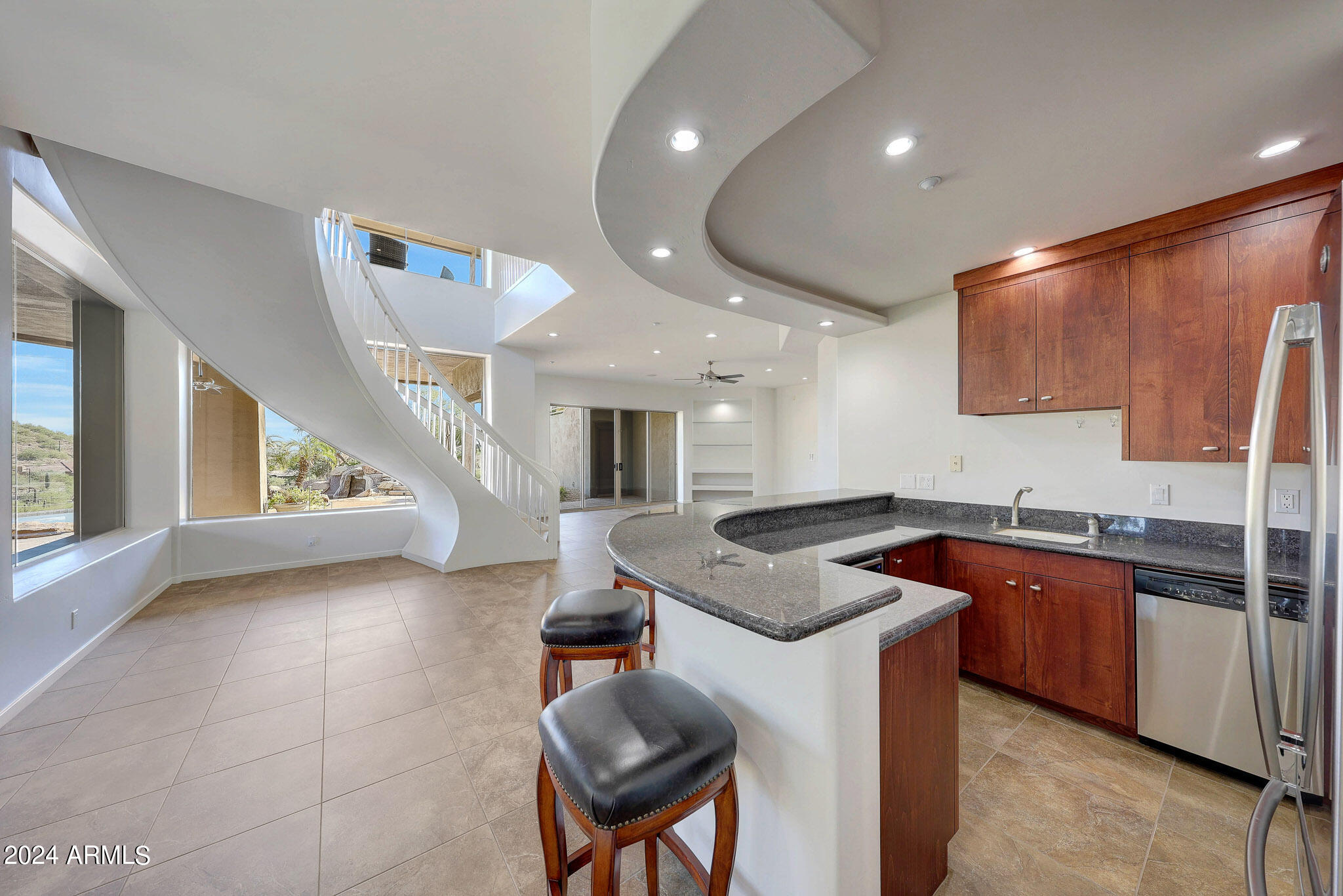 SCOTTSDALE MOUNTAIN - Residential