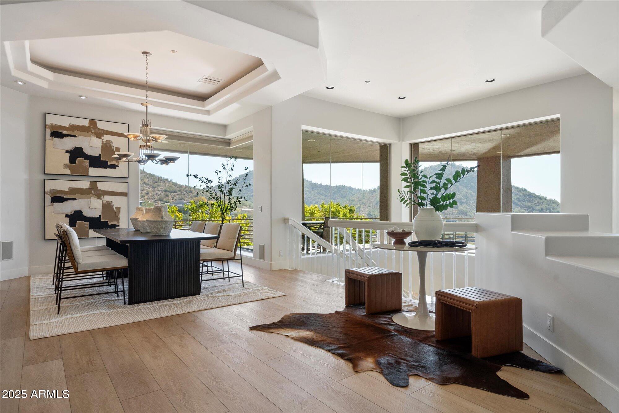 SCOTTSDALE MOUNTAIN - Residential