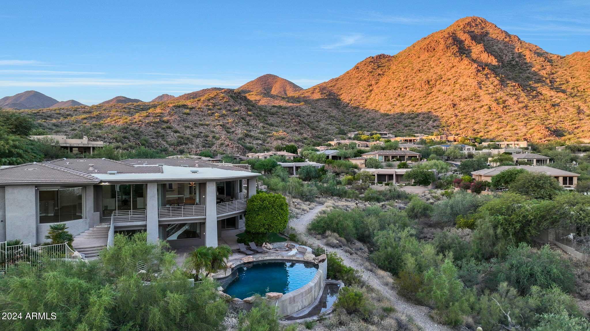 SCOTTSDALE MOUNTAIN - Residential