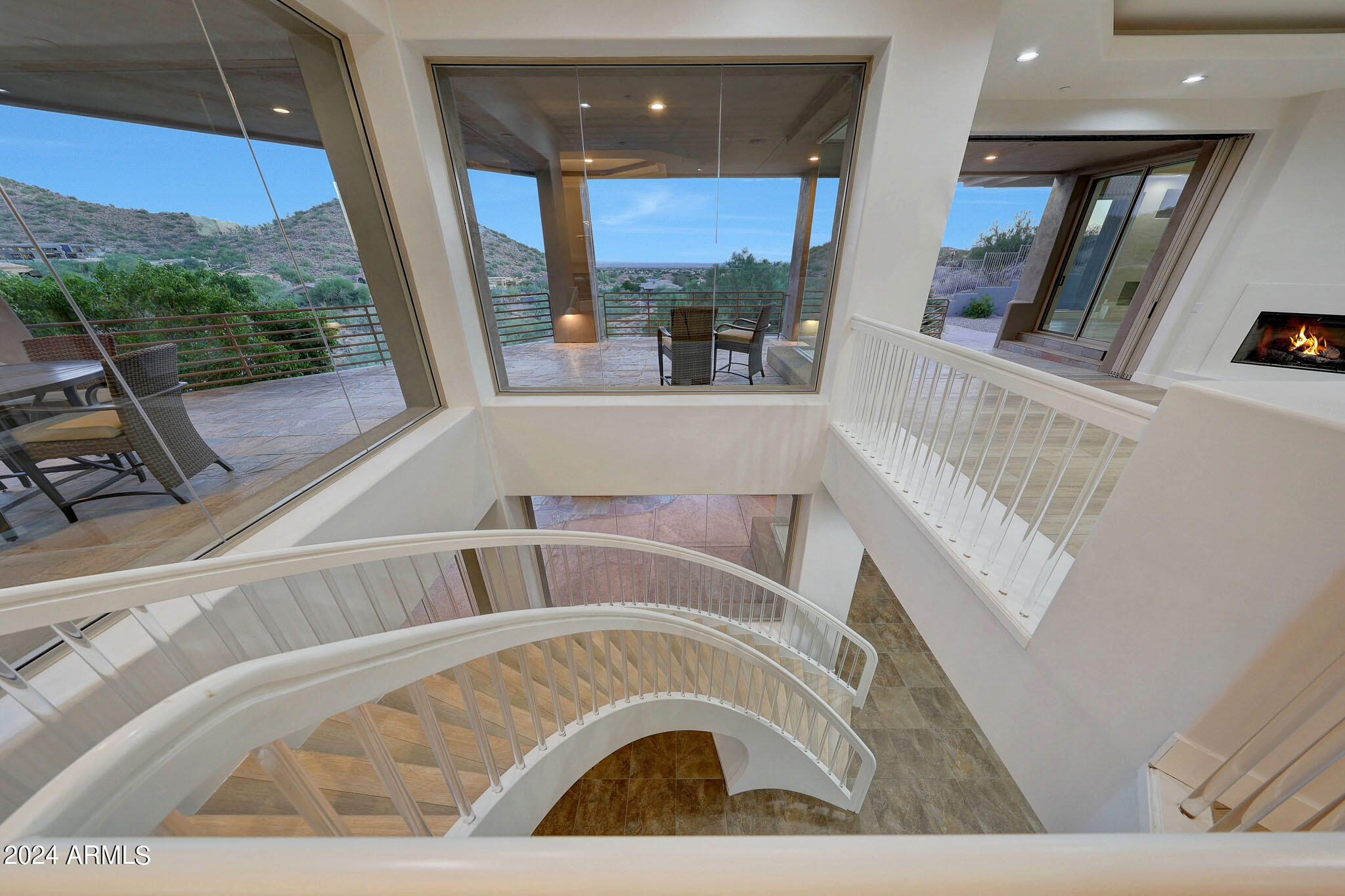 SCOTTSDALE MOUNTAIN - Residential