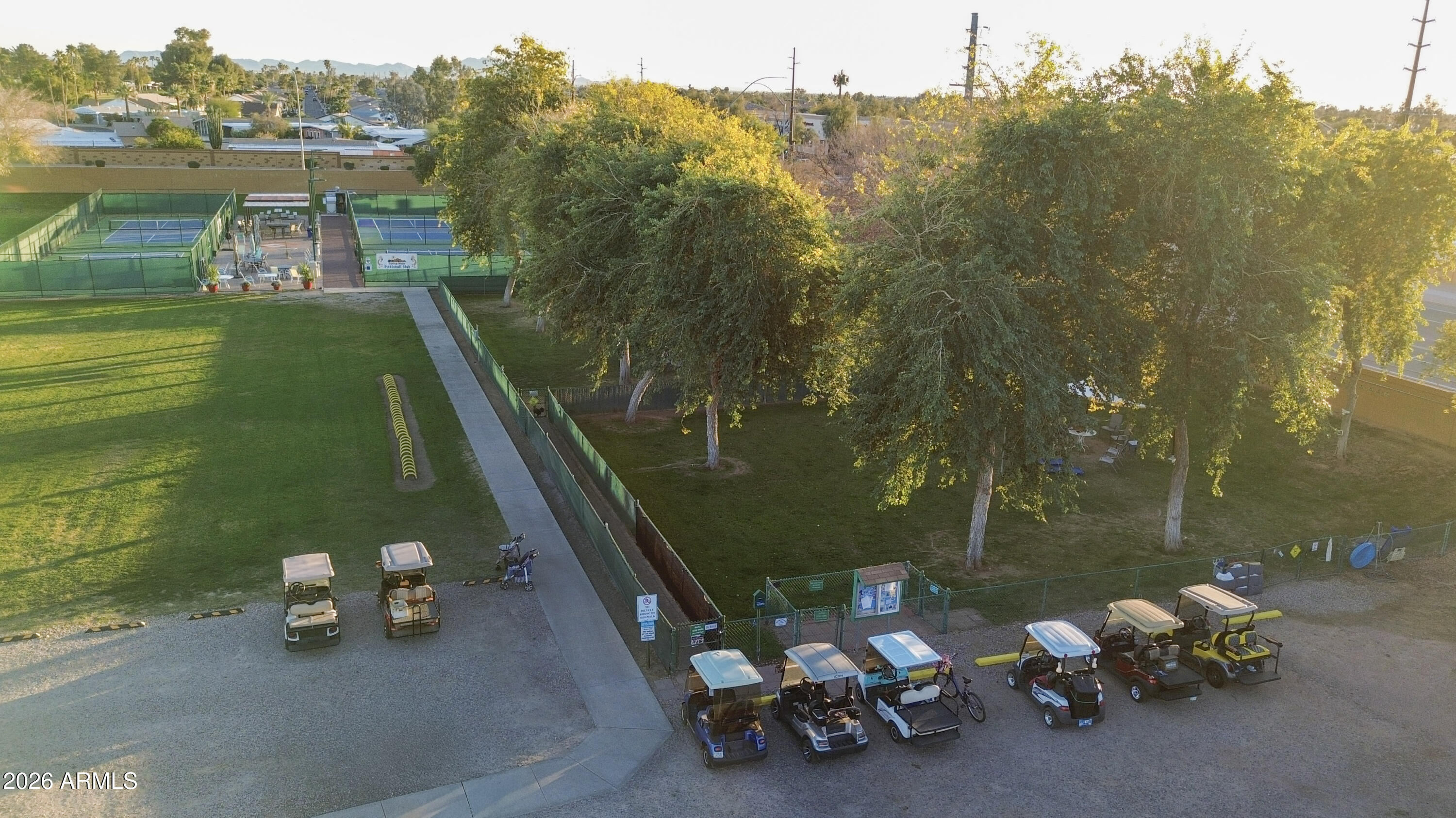 CARRIAGE MANOR RV RESORT - Land