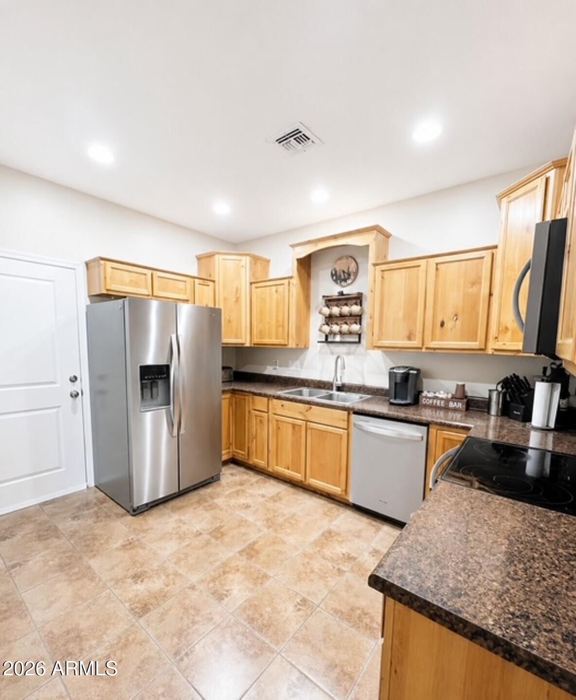 STARLIGHT RIDGE ESTATES TOWNHOUSES - Residential