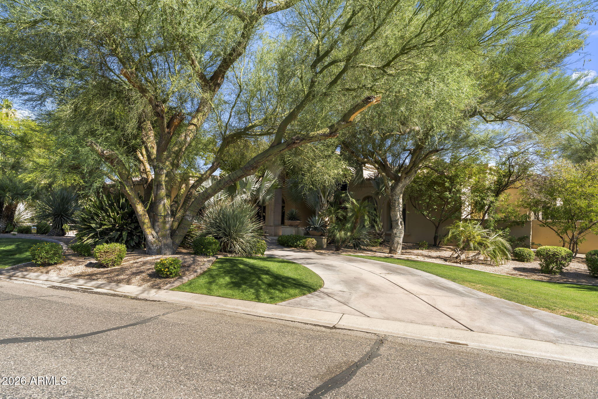 CAMELBACK COUNTRY ESTATES UNIT 1 LOTS 1 THRU 23 25 - Residential