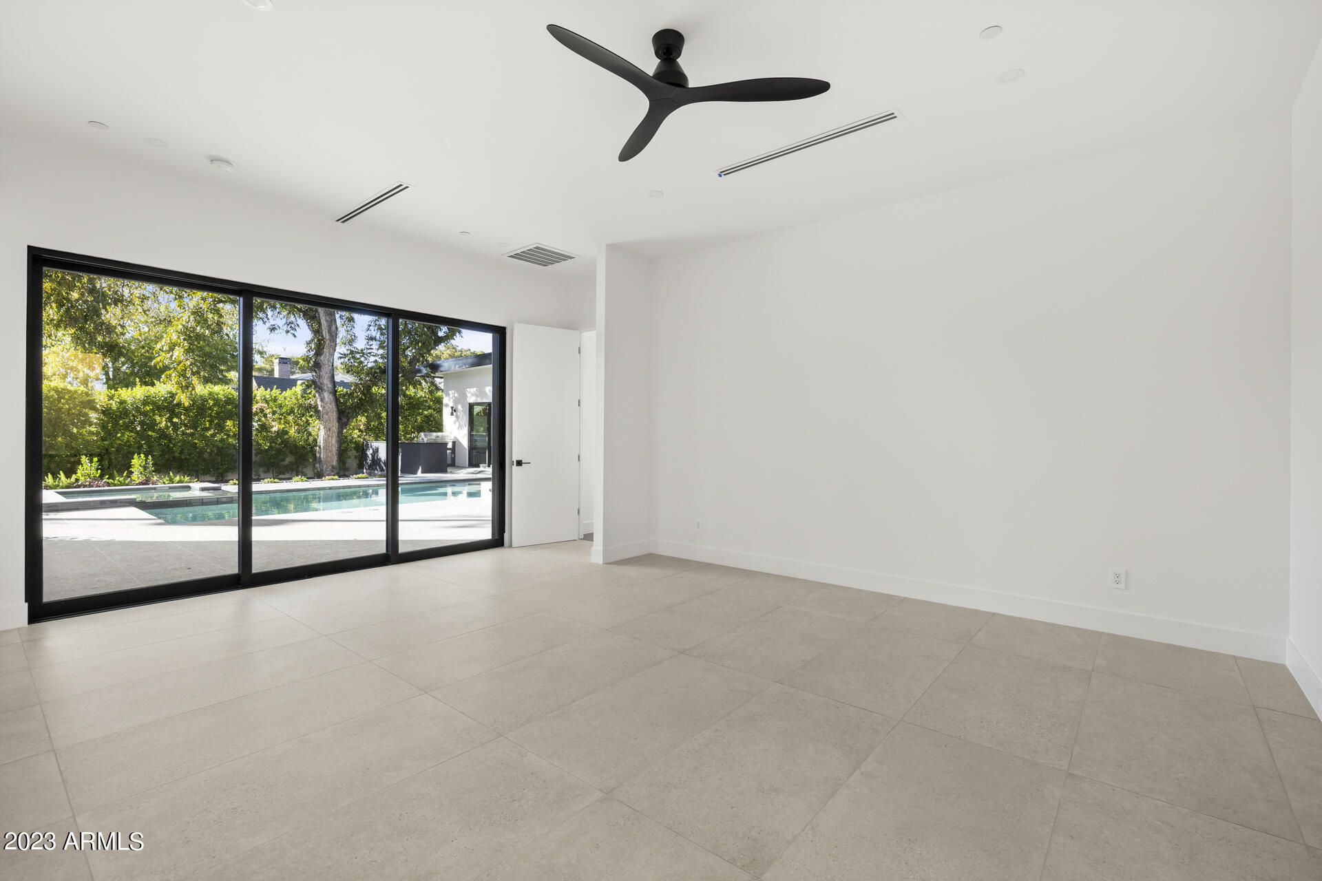 MILTONS GROVES LOTS 11-52 - Residential