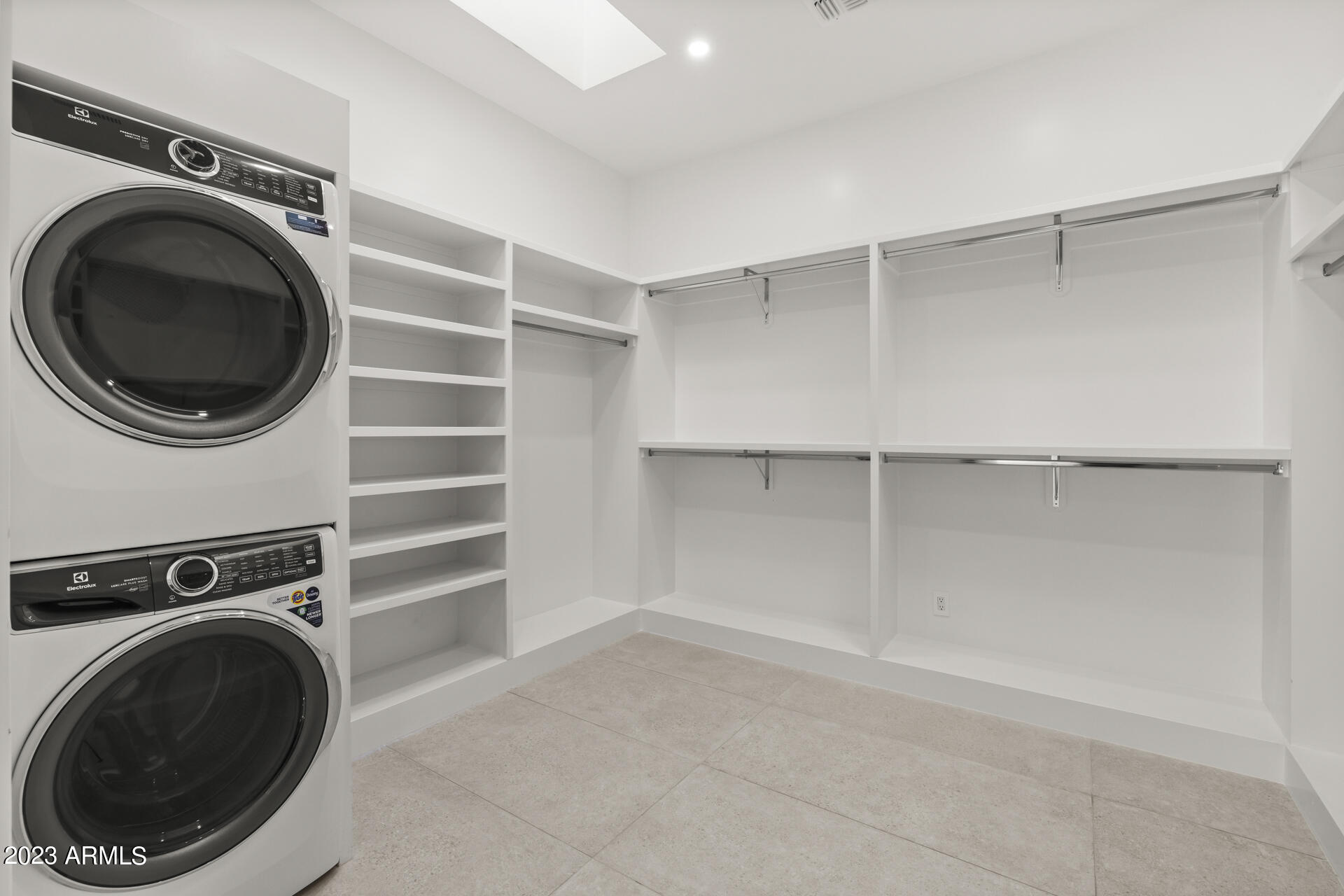 MILTONS GROVES LOTS 11-52 - Residential