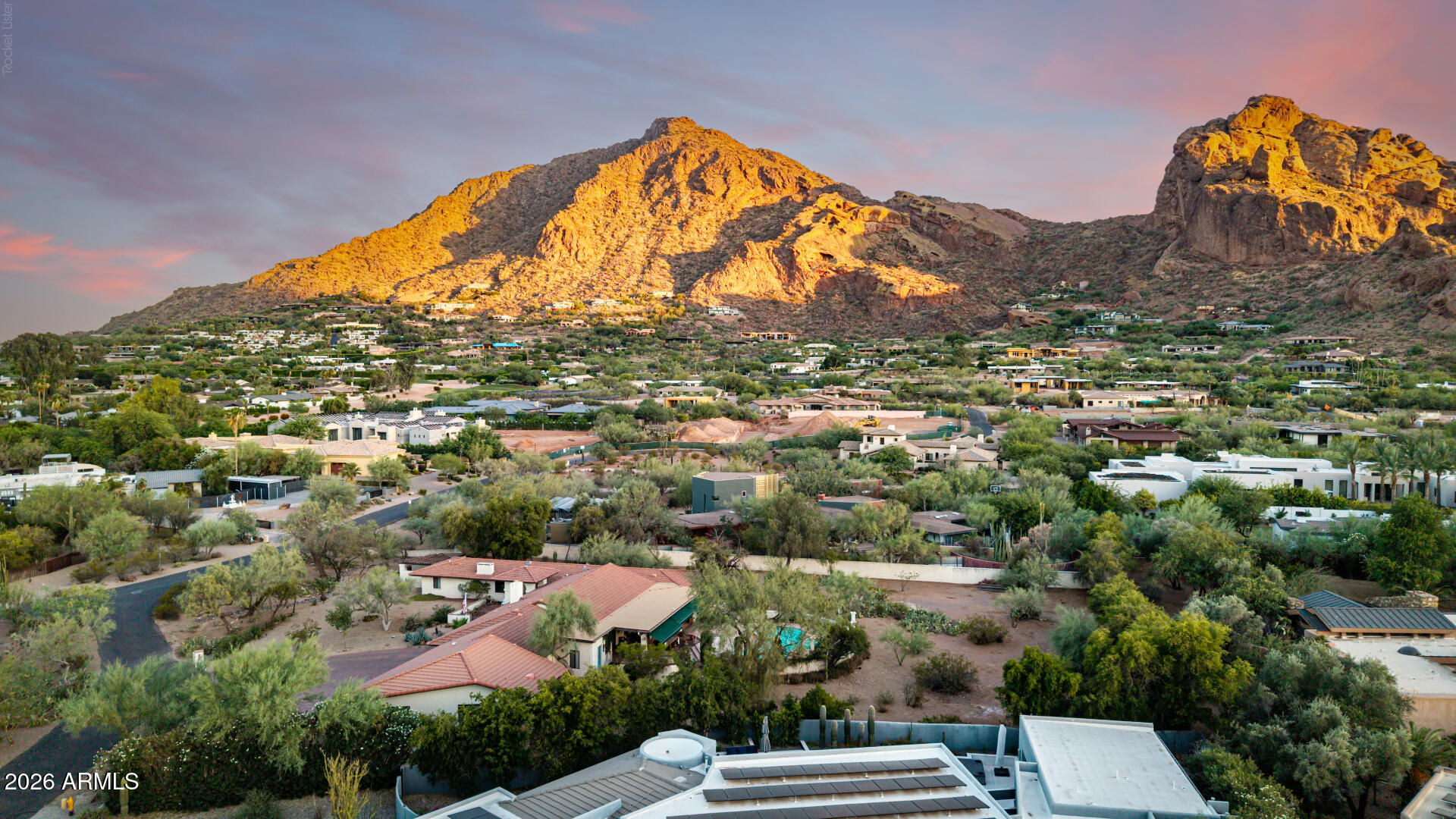CAMELBACK MANOR - Residential