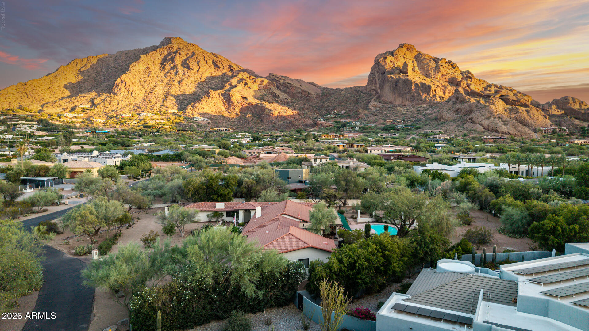 CAMELBACK MANOR - Residential