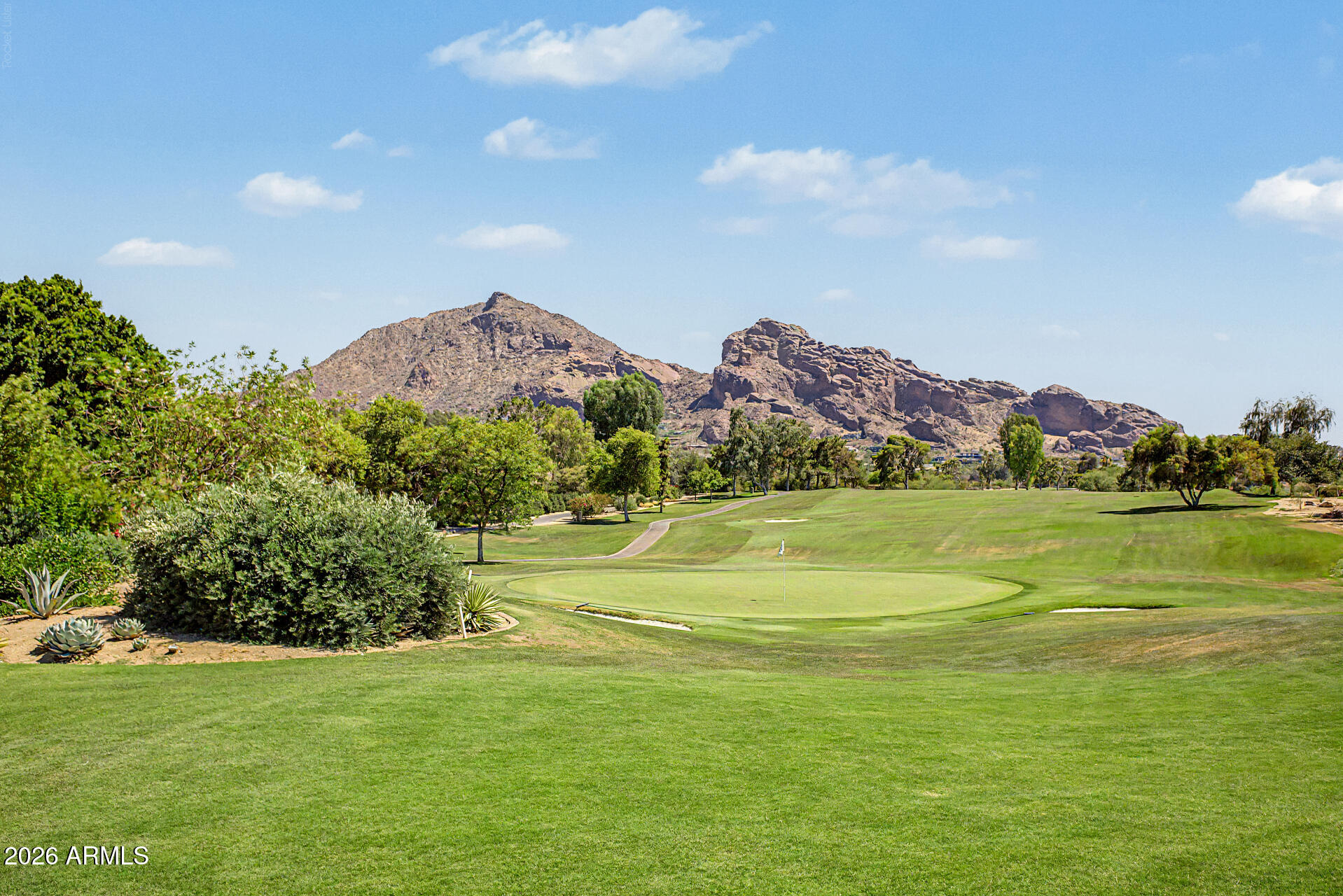 CAMELBACK MANOR - Residential
