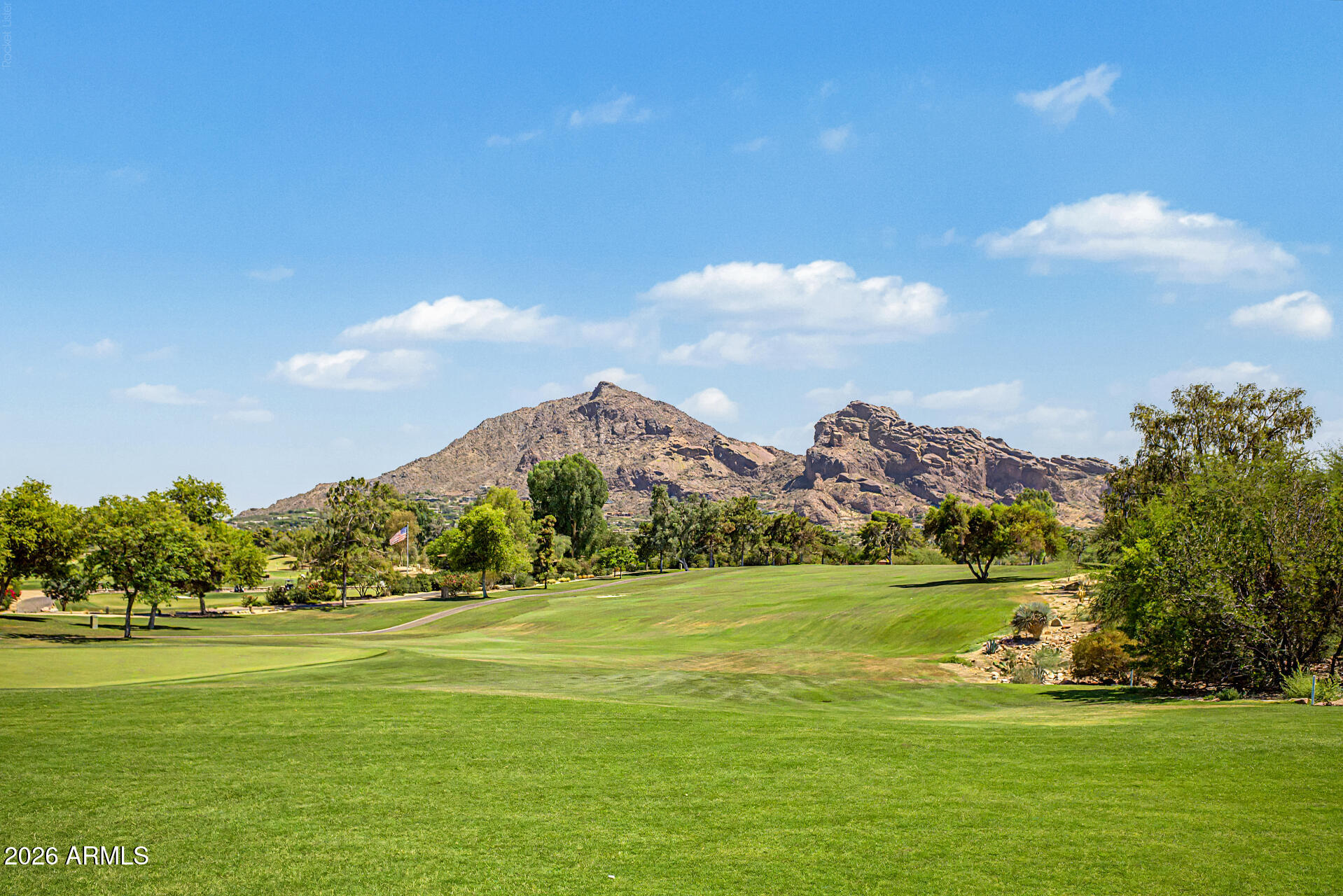 CAMELBACK MANOR - Residential