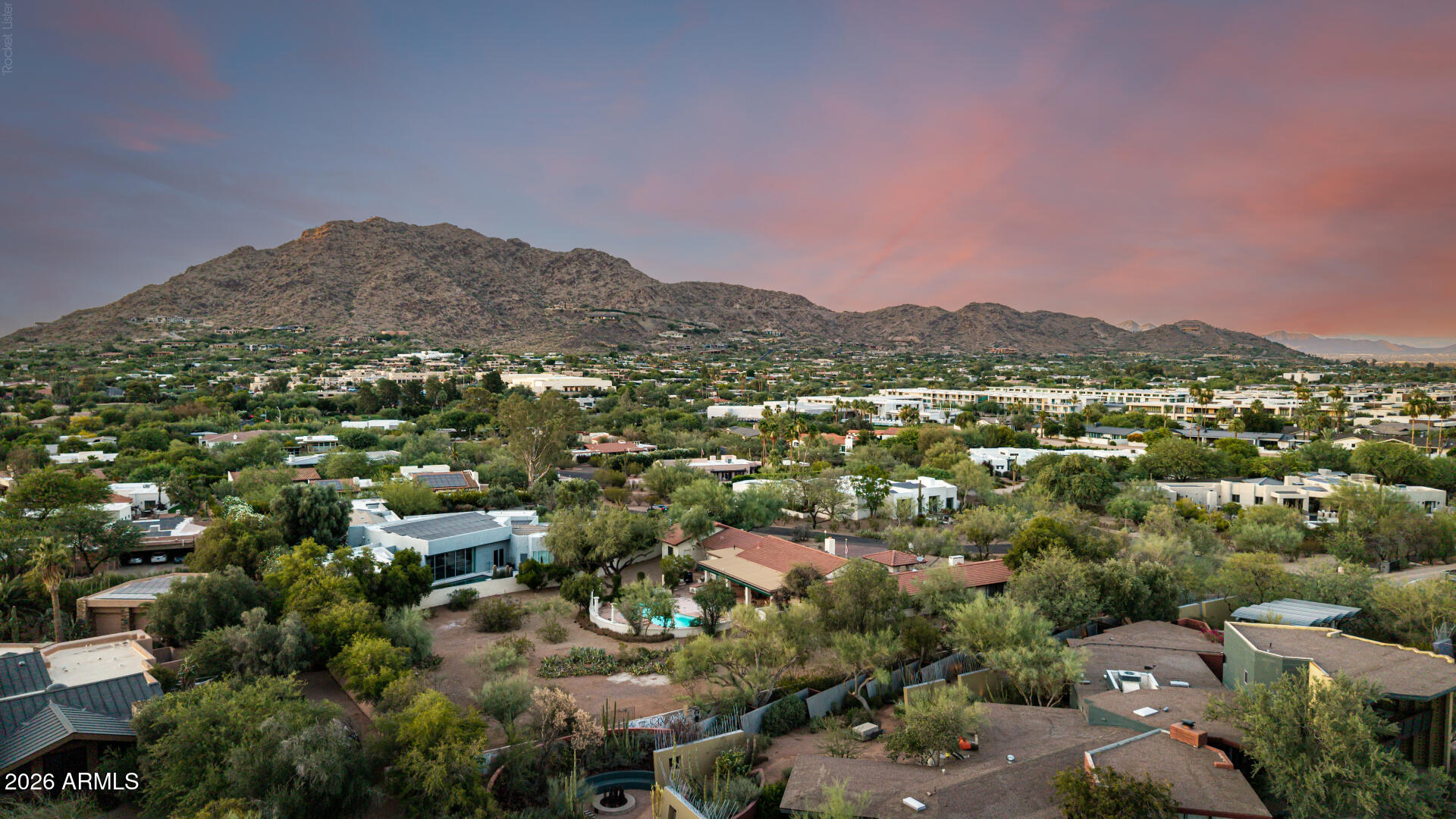 CAMELBACK MANOR - Residential