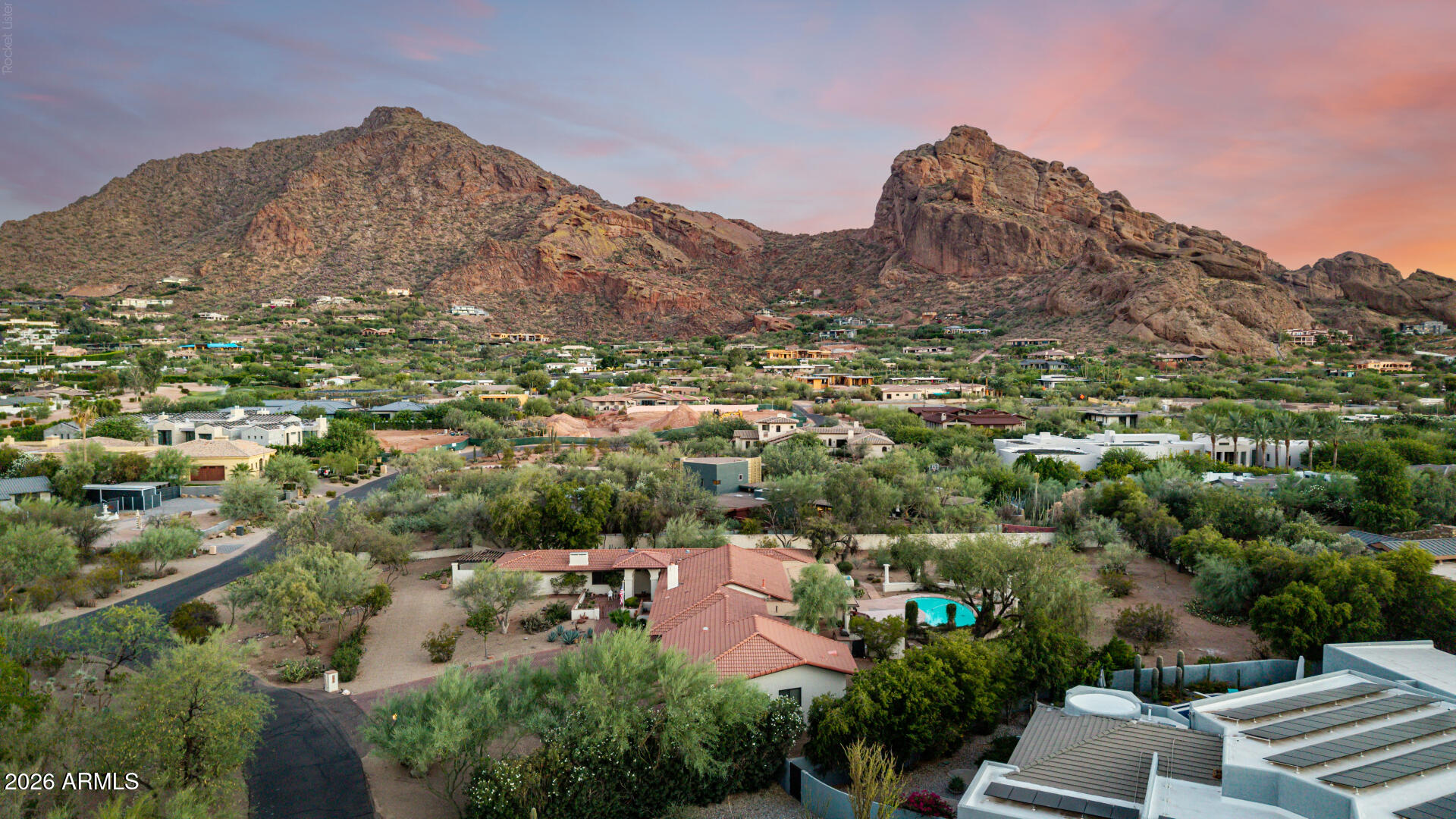CAMELBACK MANOR - Residential