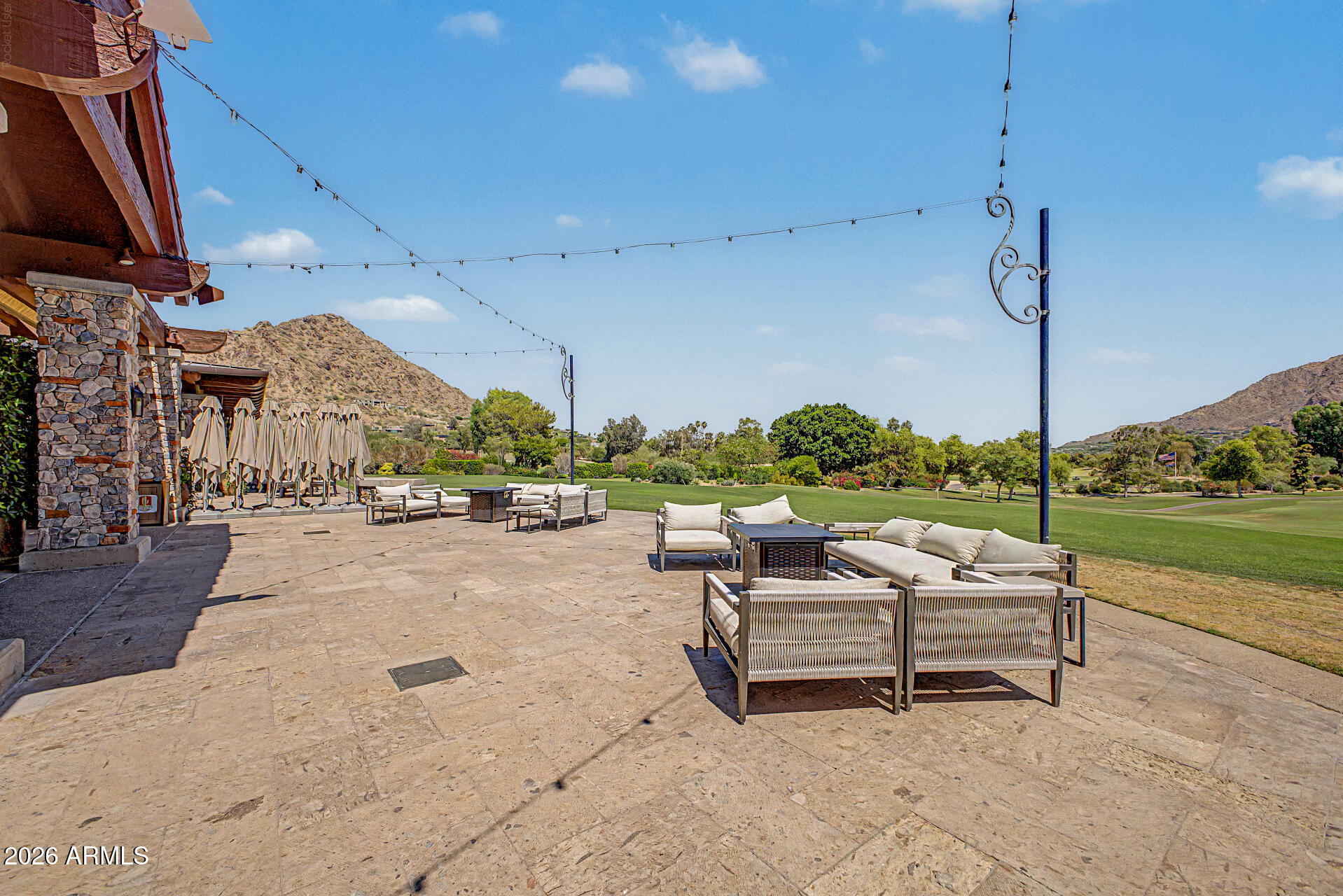 CAMELBACK MANOR - Residential