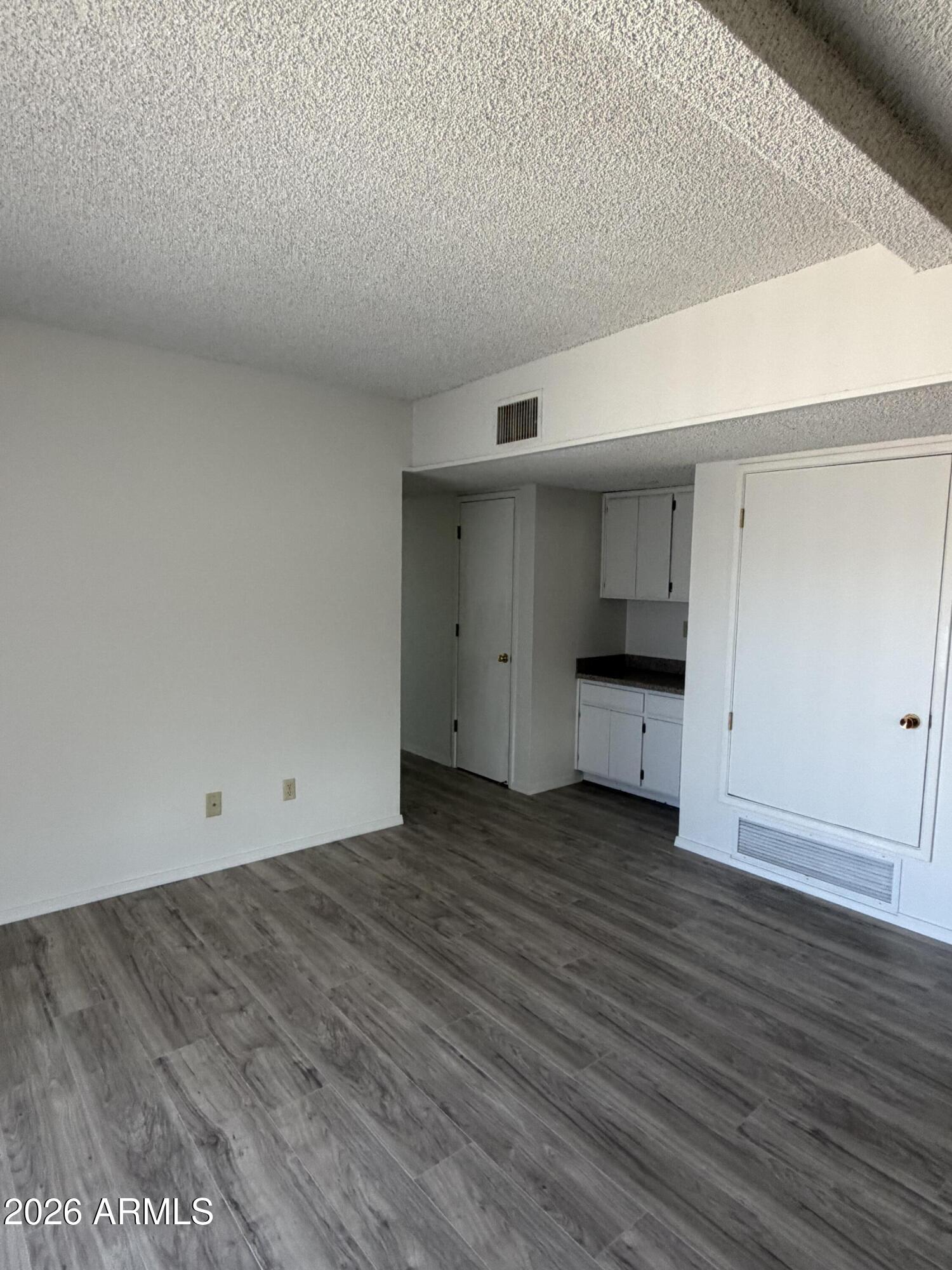 Pueblo del Sol 8 - Residential Lease