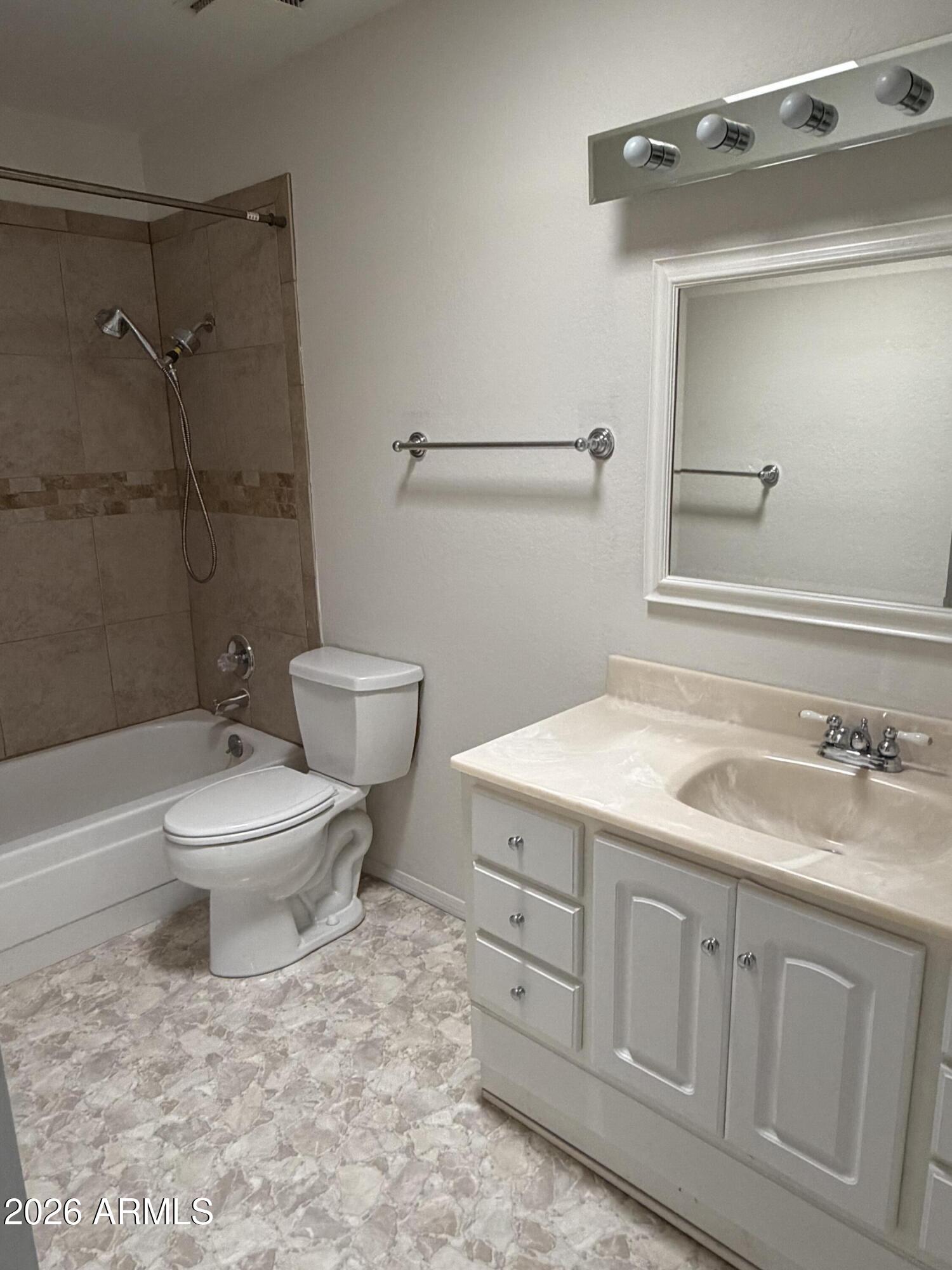 Pueblo del Sol 8 - Residential Lease