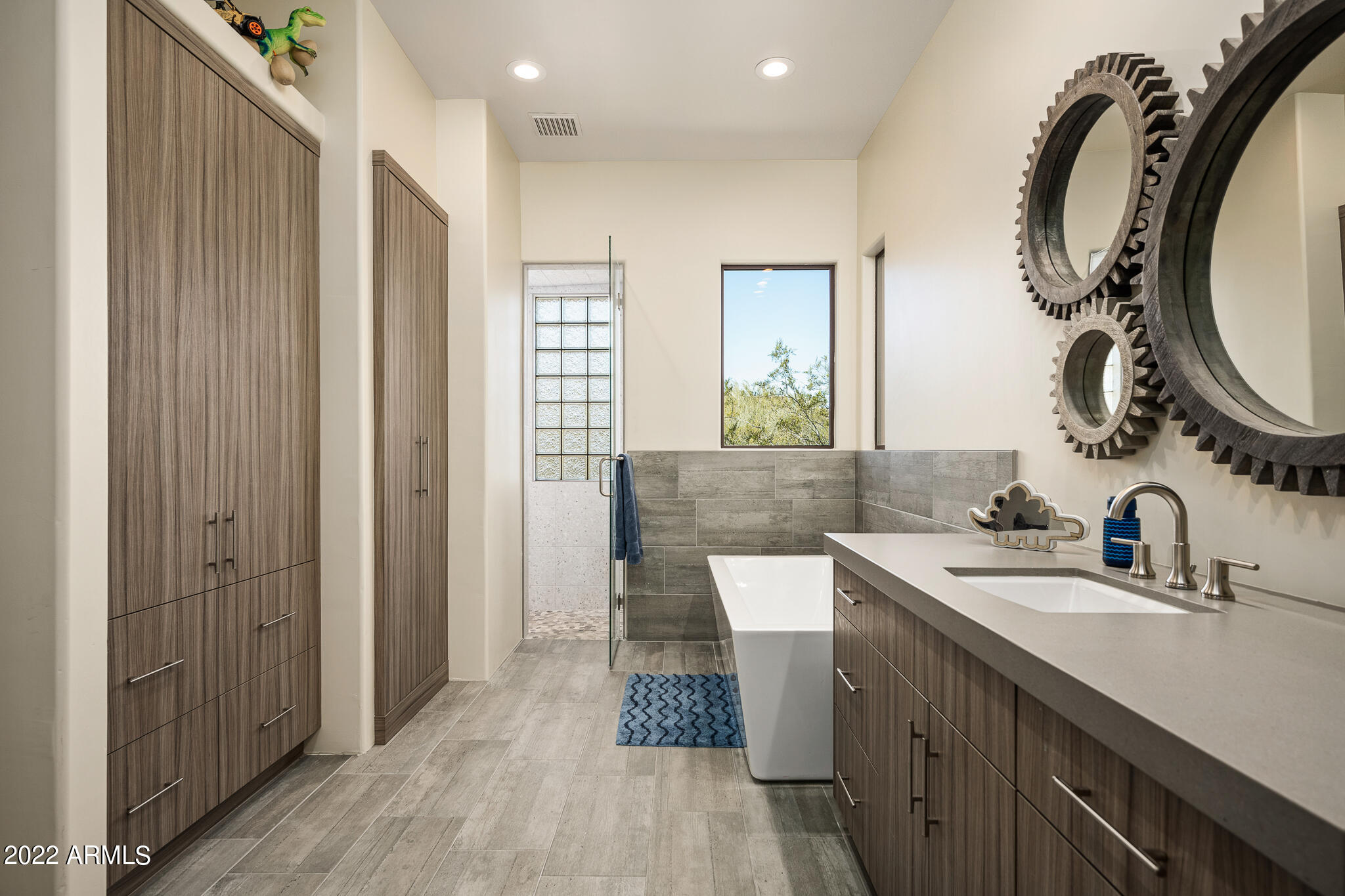 DC RANCH - Residential