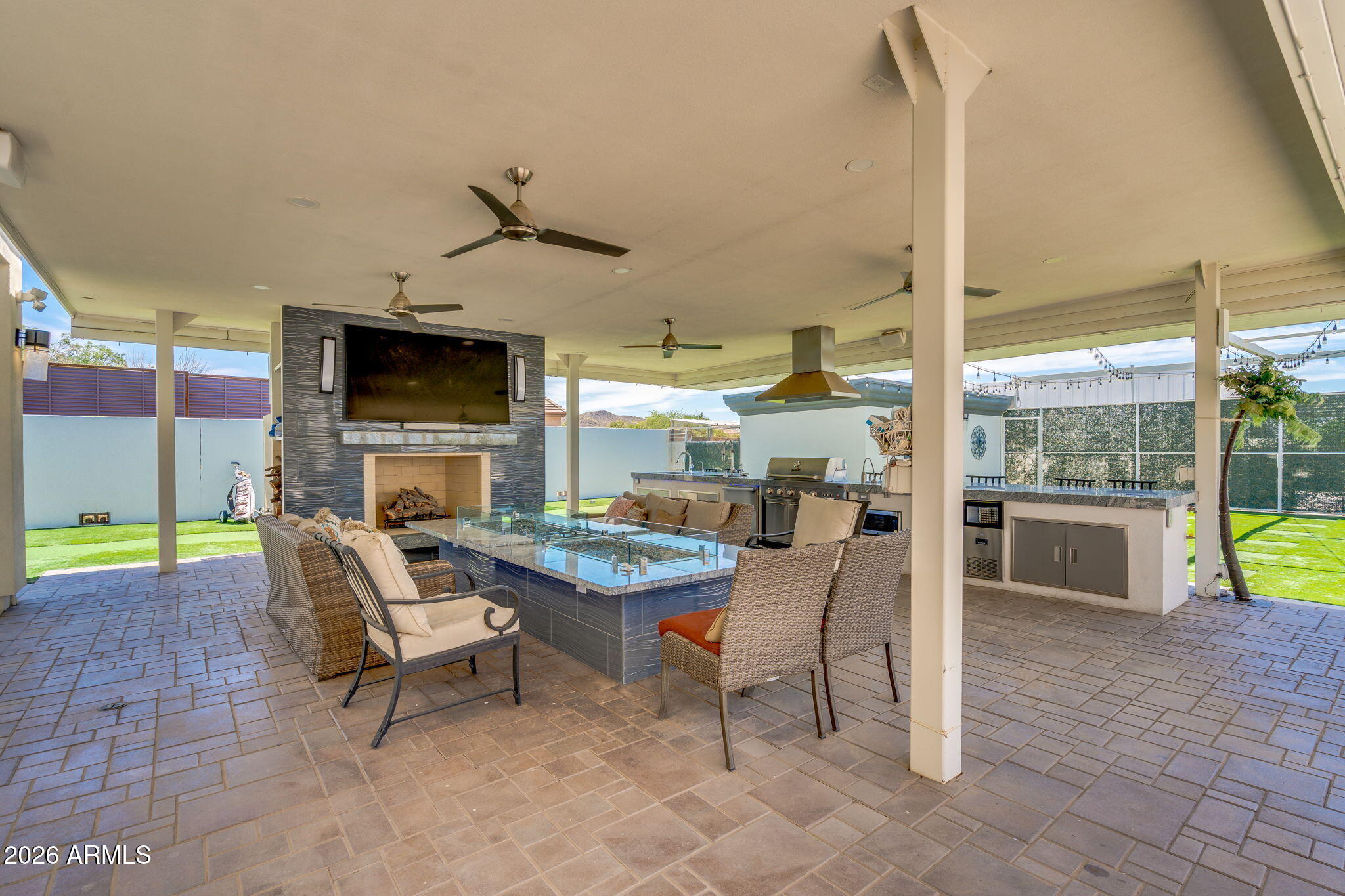 BRYAN ROBIN REYES MLD - Residential