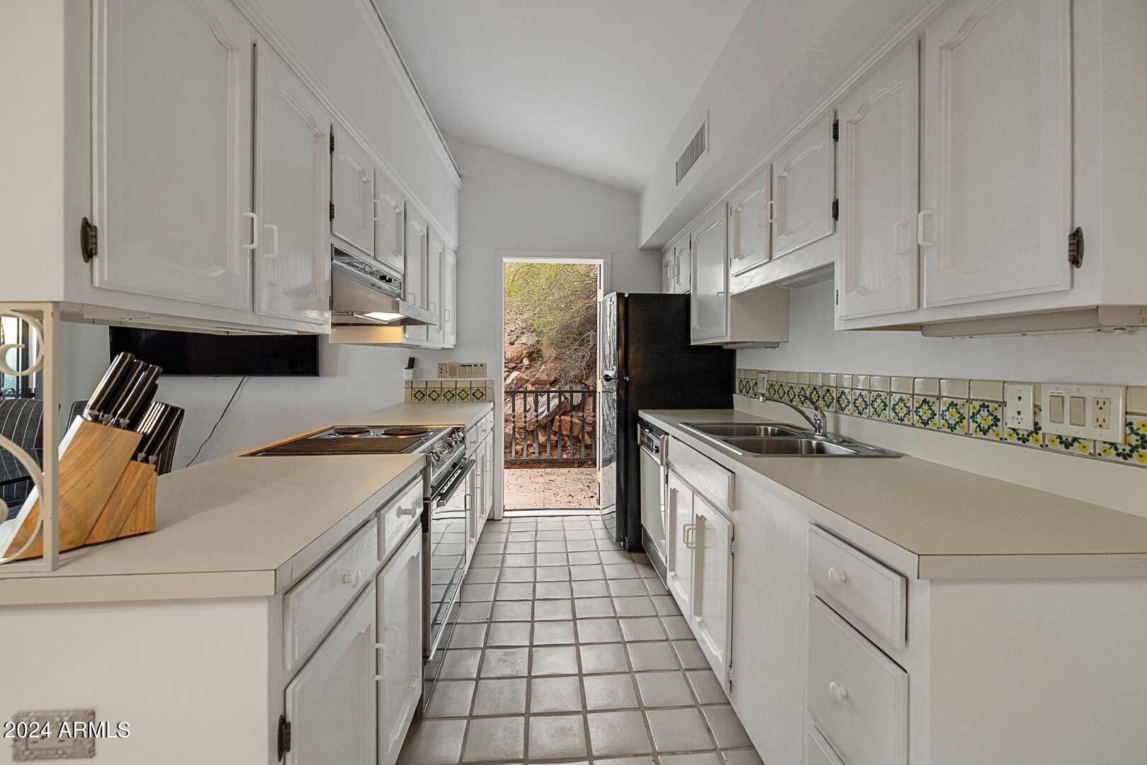 COPELAND HILL 2 - Residential