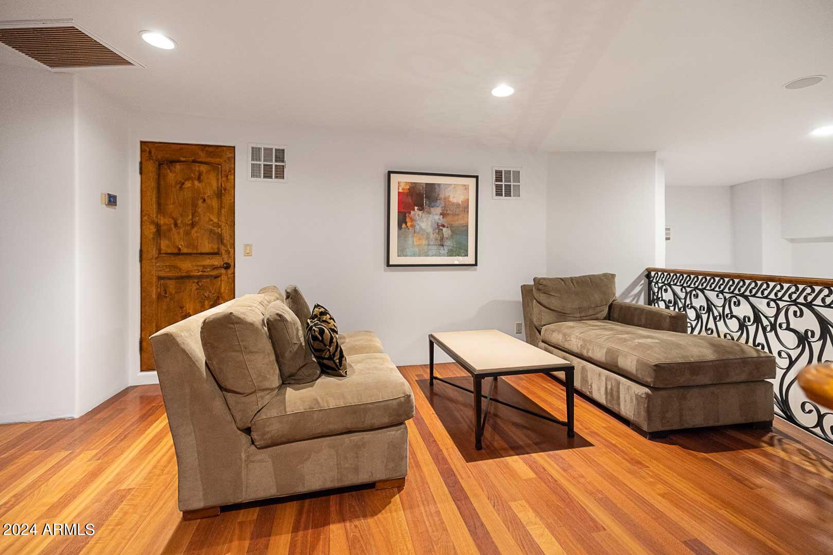 COPELAND HILL 2 - Residential