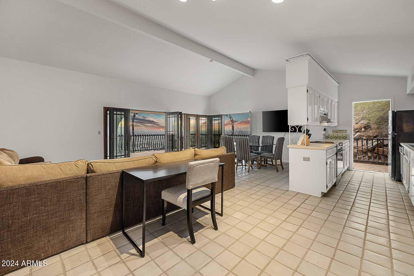 COPELAND HILL 2 - Residential