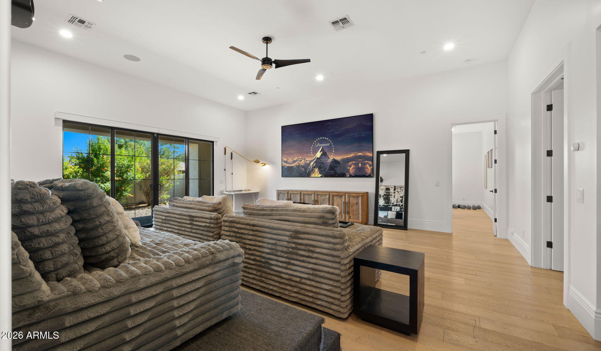 LOR VILLA ESTATES - Residential
