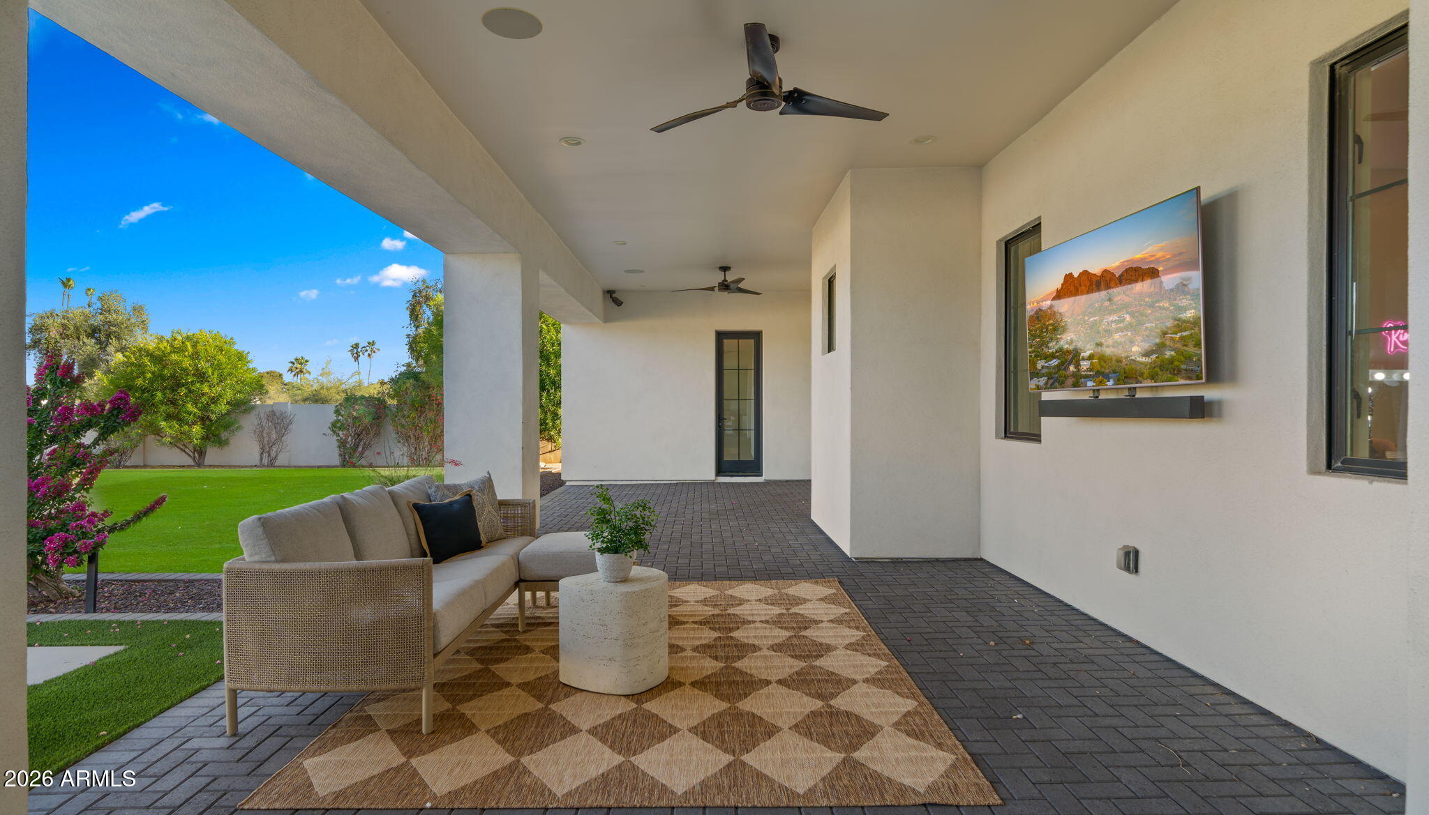 LOR VILLA ESTATES - Residential