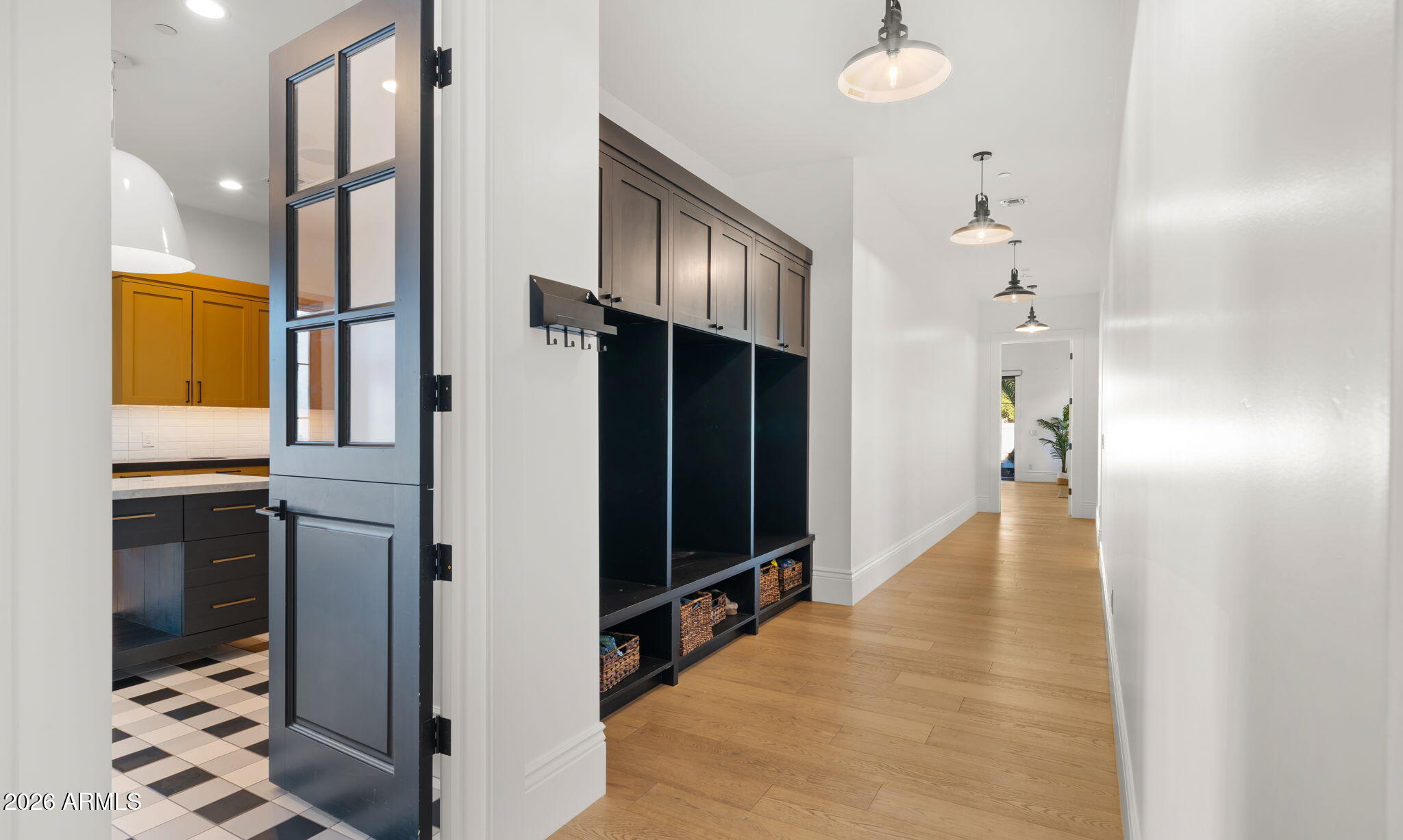 LOR VILLA ESTATES - Residential