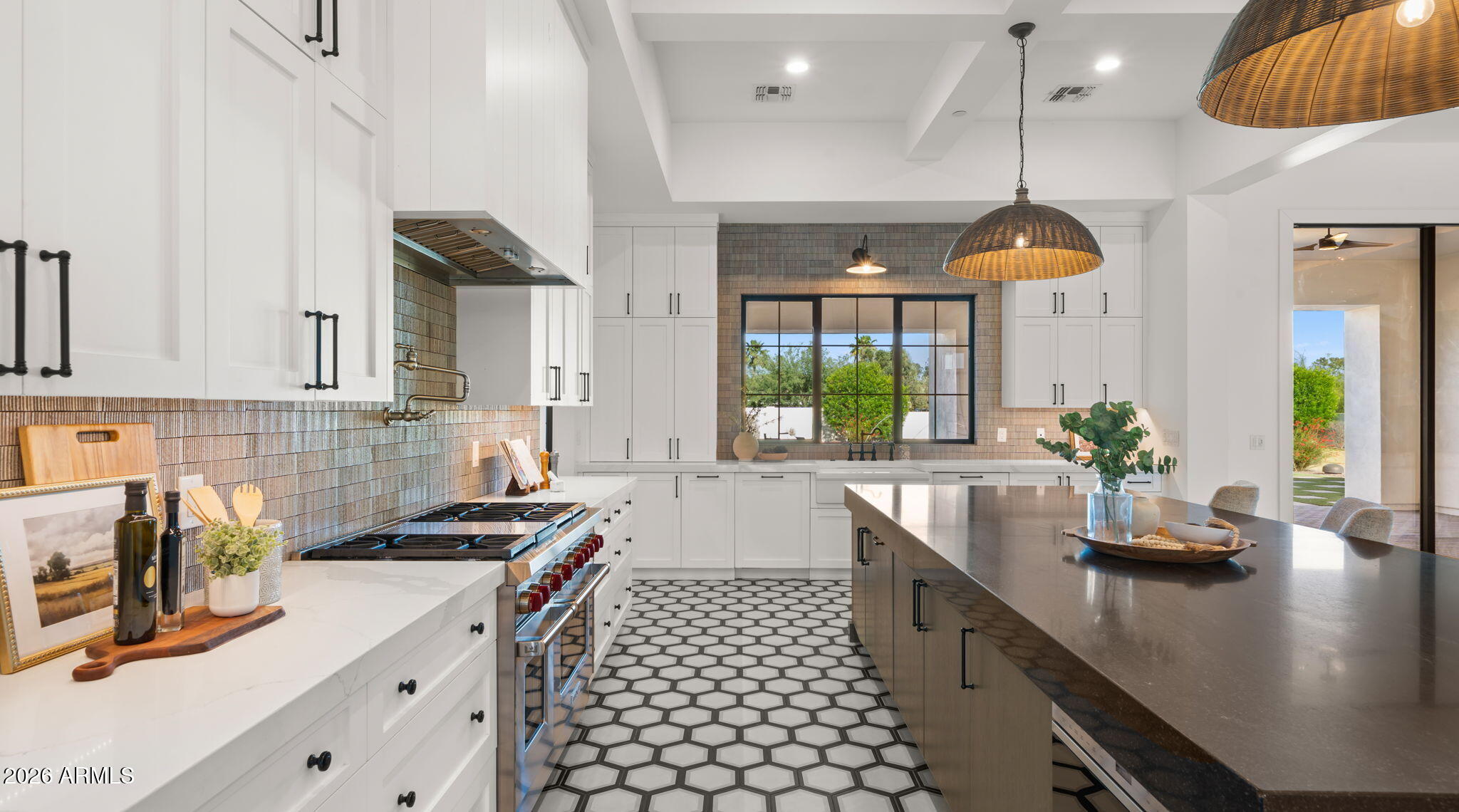 LOR VILLA ESTATES - Residential