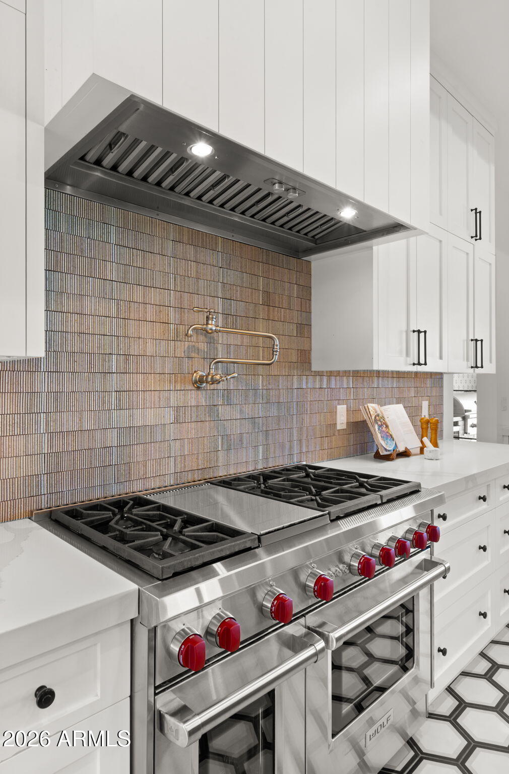 LOR VILLA ESTATES - Residential