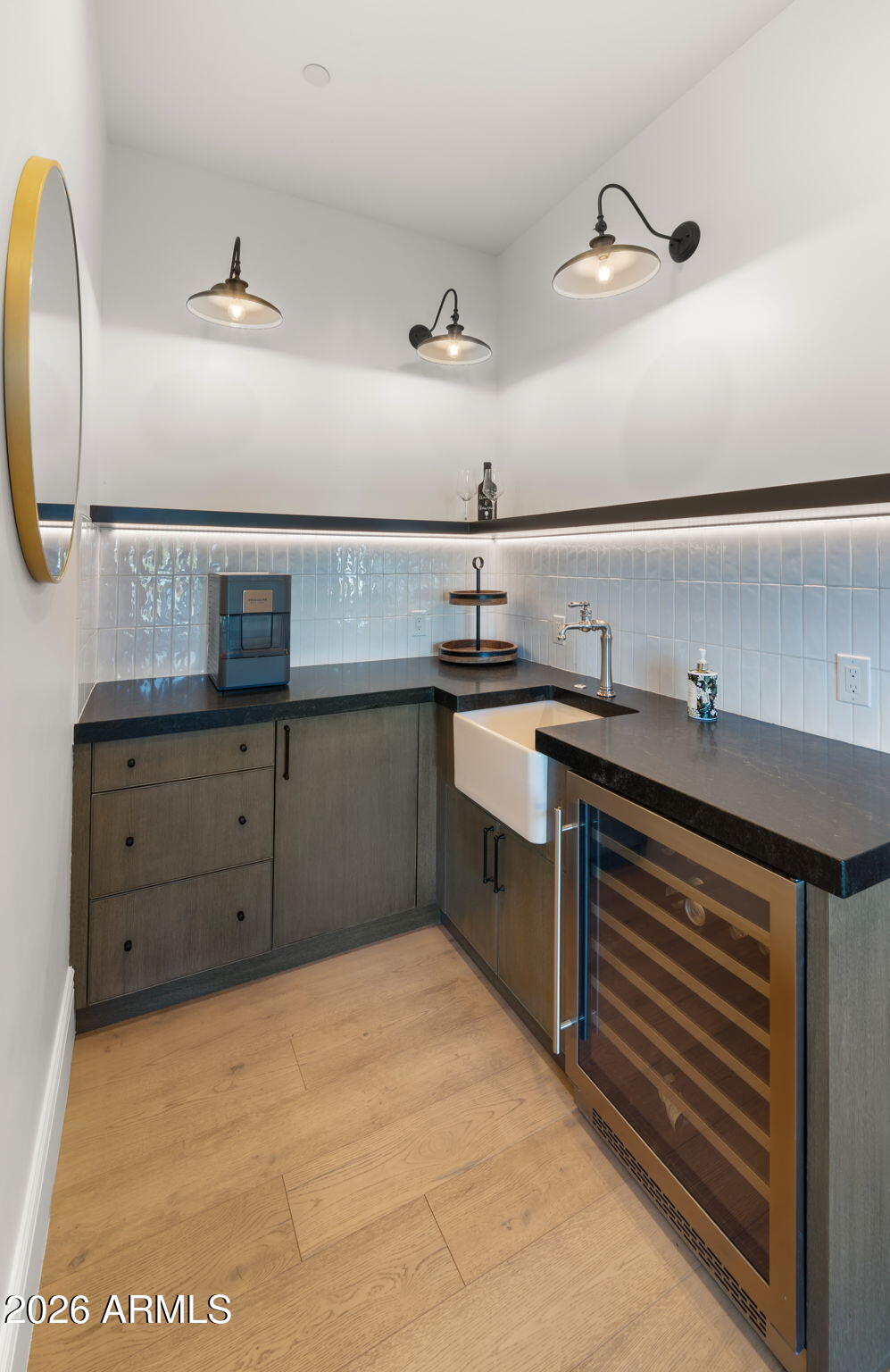 LOR VILLA ESTATES - Residential
